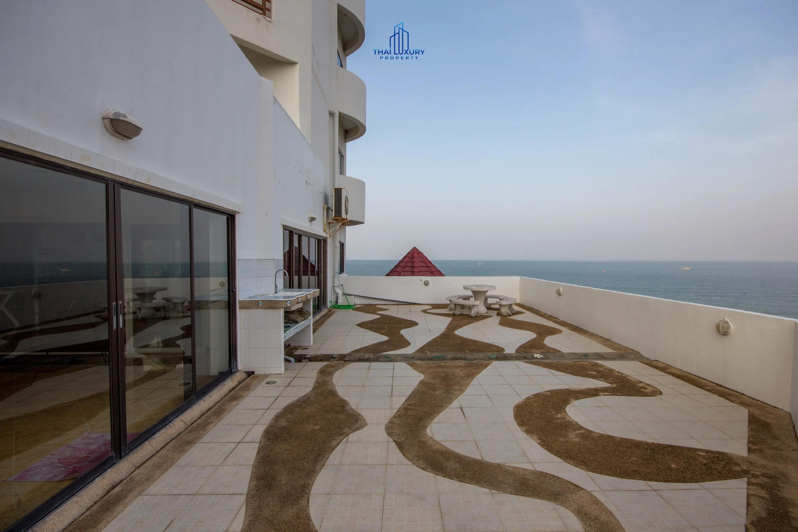 Bright 2-Bed Condo with Partial Sea View in Nong Kae, Hua Hin