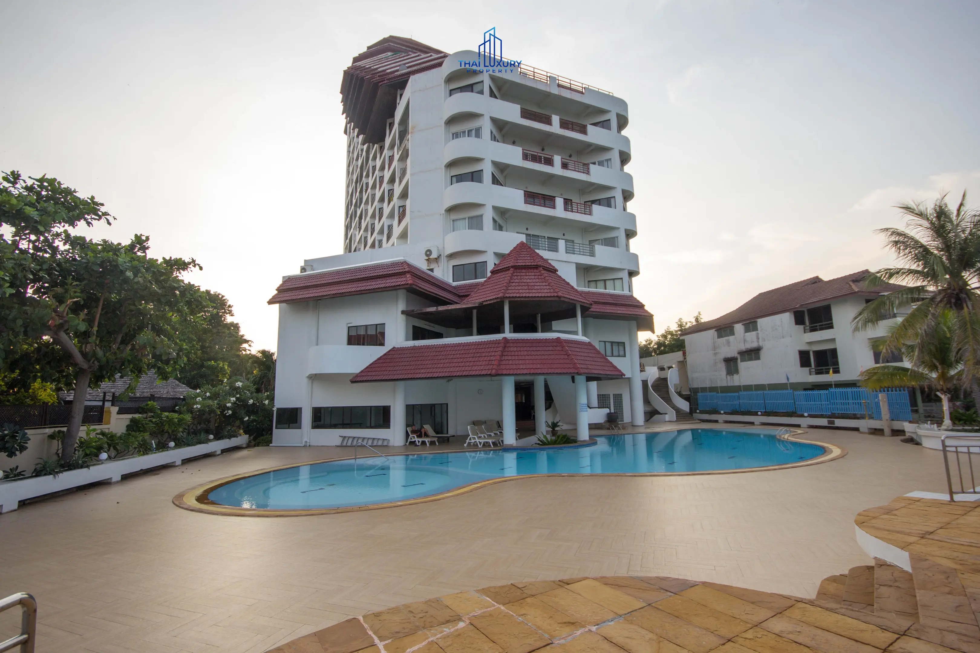 Bright 2-Bed Condo with Partial Sea View in Nong Kae, Hua Hin
