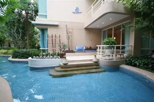 คอนโด 3 ห้องนอนกว้างขวางในหัวหิน พร้อมบรรยากาศริมสระน้ำที่ผ่อนคลาย