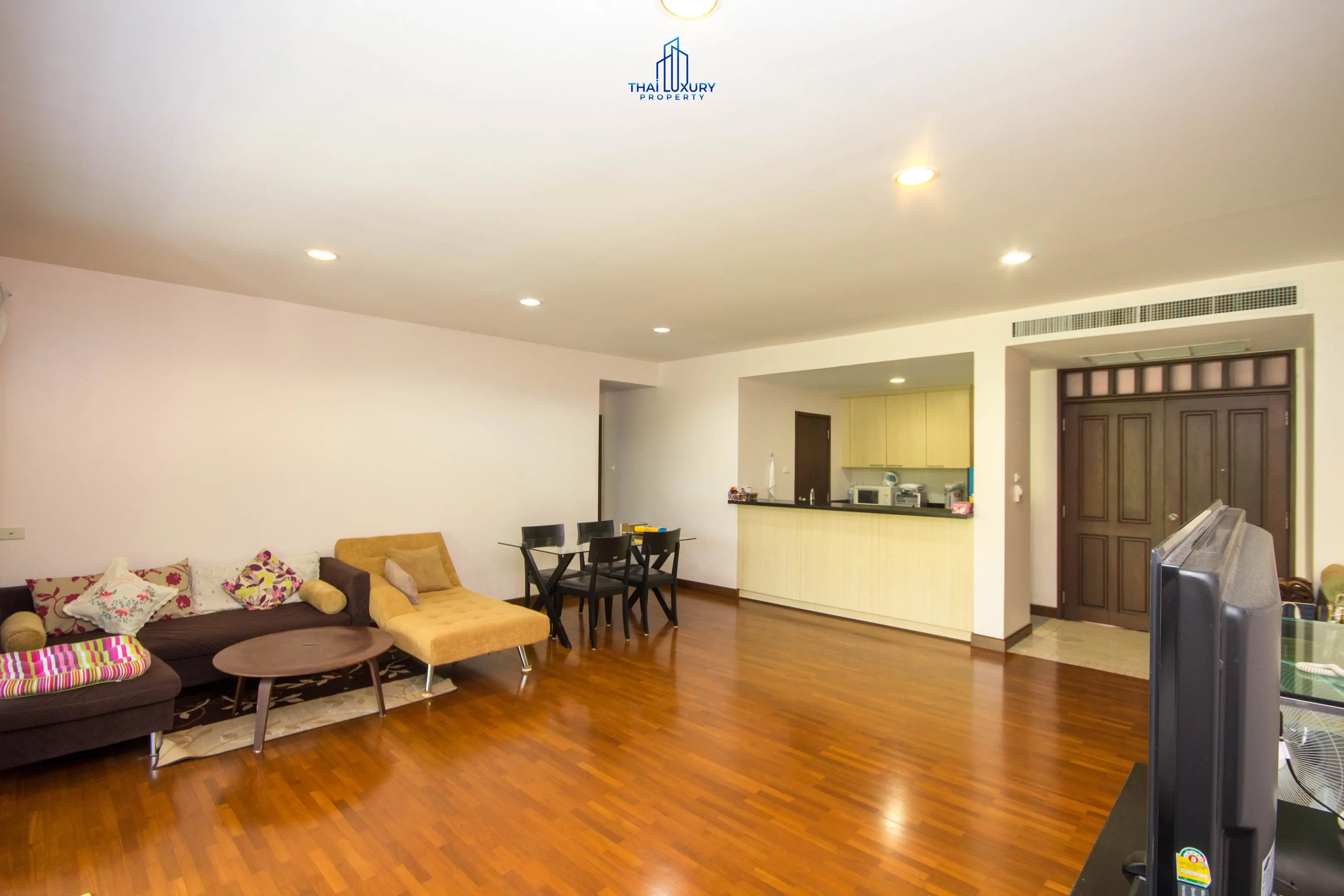 Beautiful Condominium in Sansaran for Sale