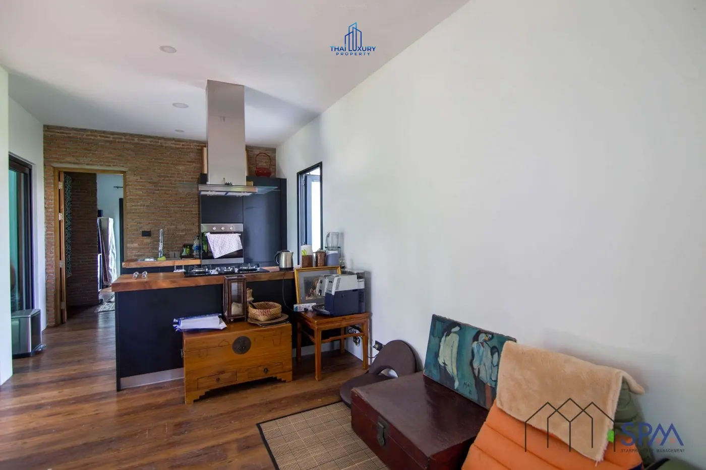 Spacious 7-Bedroom Single-Story Home with Pool and Tropical Garden in Cha-Am