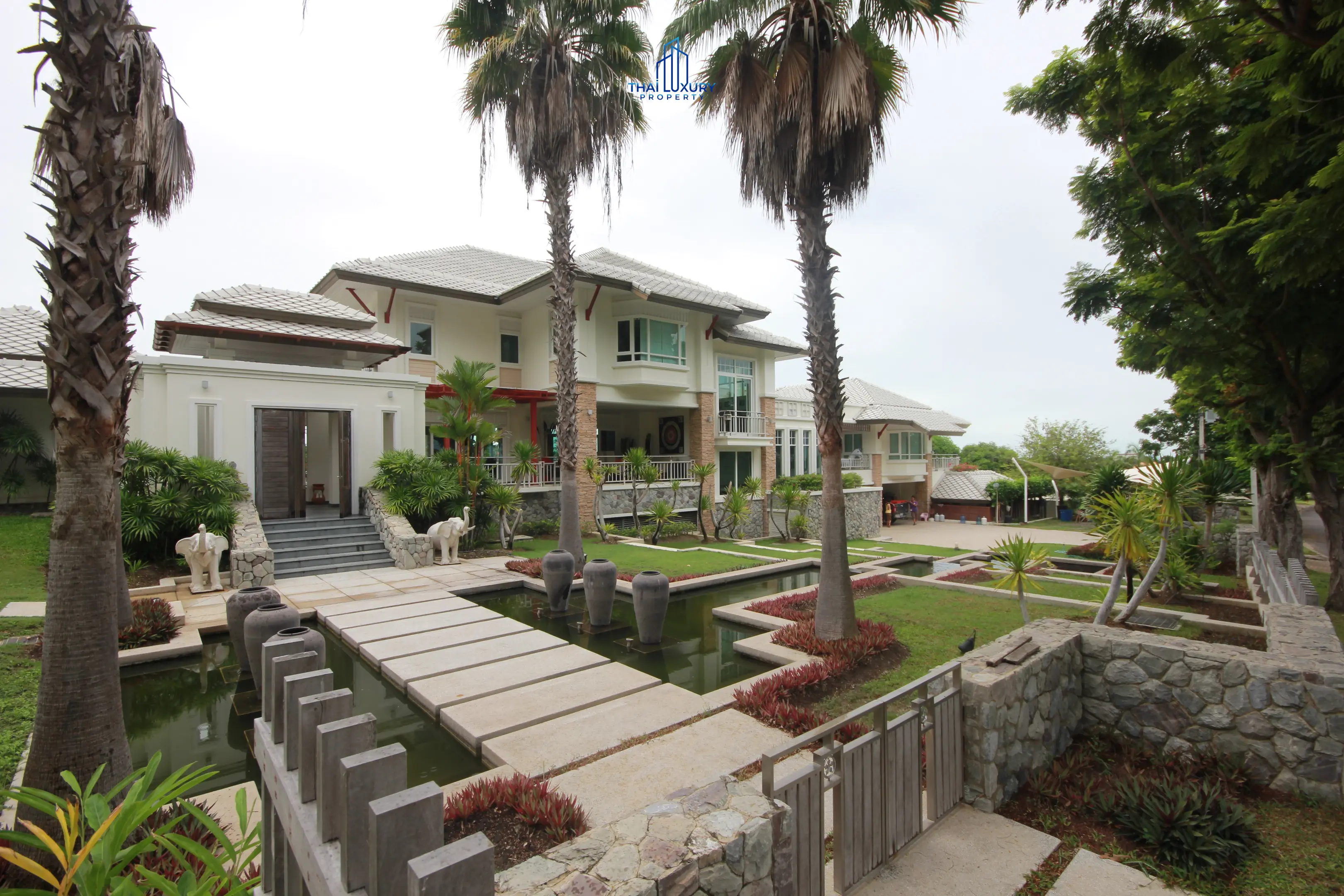 Spacious 9-Bedroom Modern Home with Pool and Garden in Cha-Am