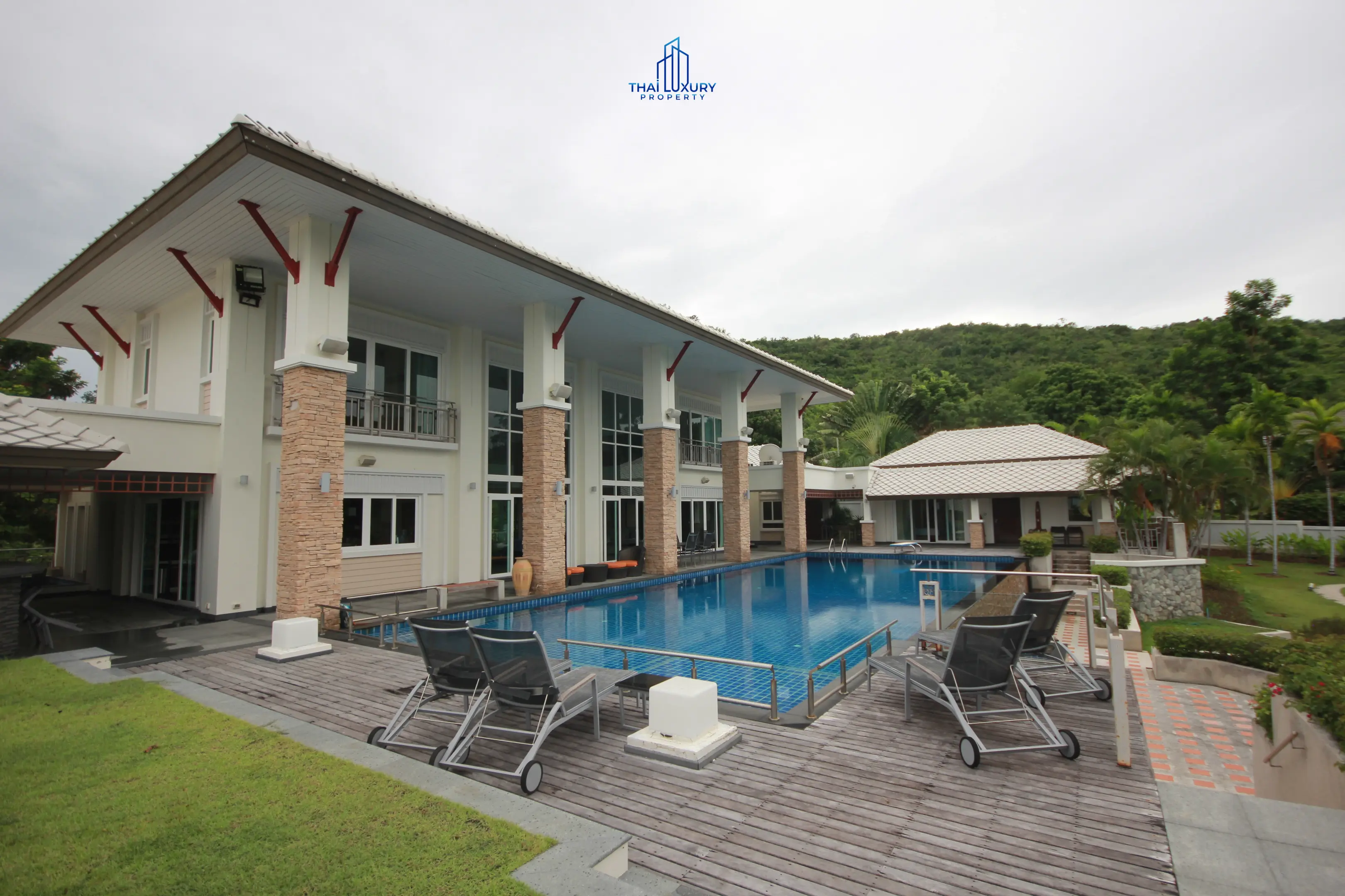 Spacious 9-Bedroom Modern Home with Pool and Garden in Cha-Am