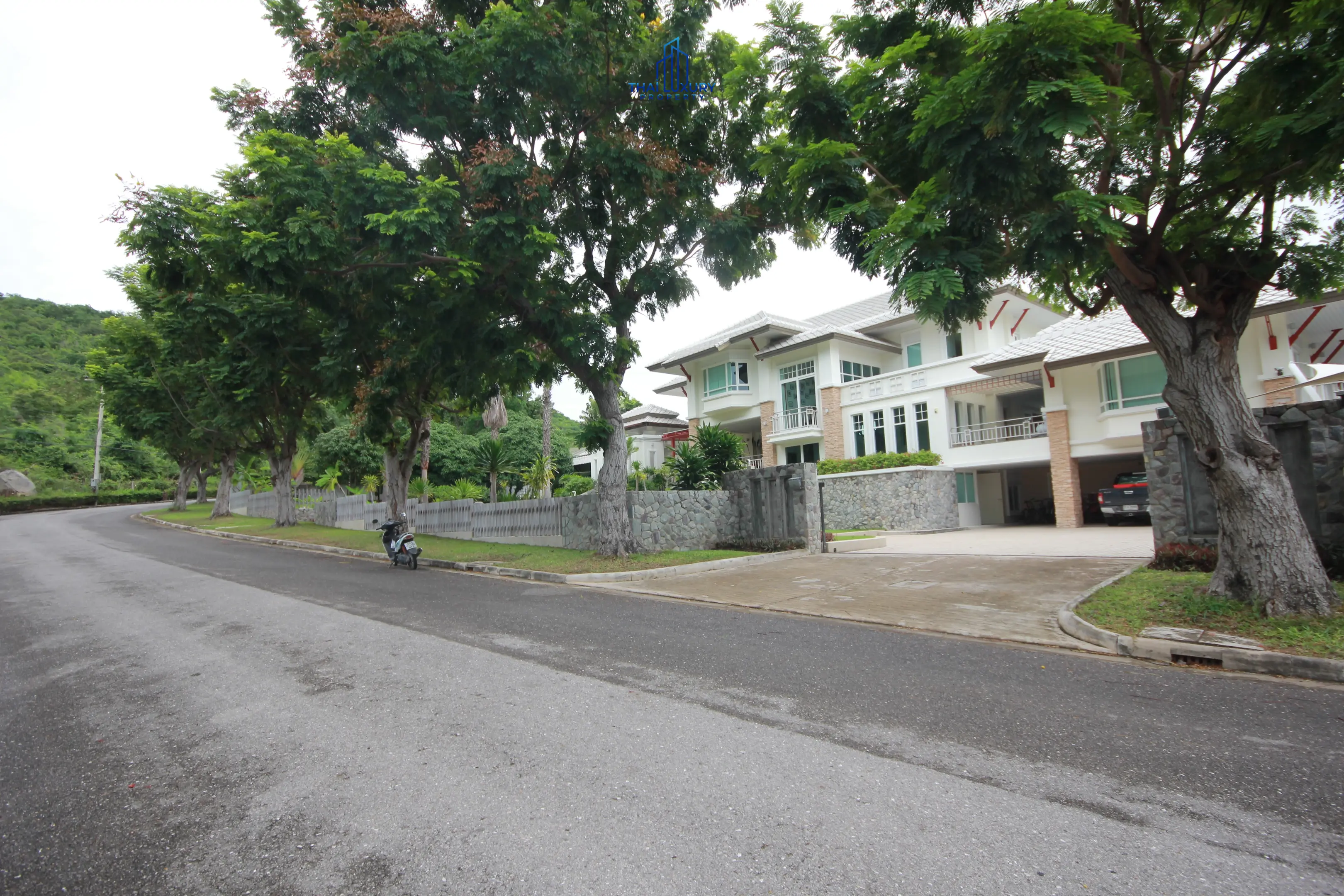 Spacious 9-Bedroom Modern Home with Pool and Garden in Cha-Am