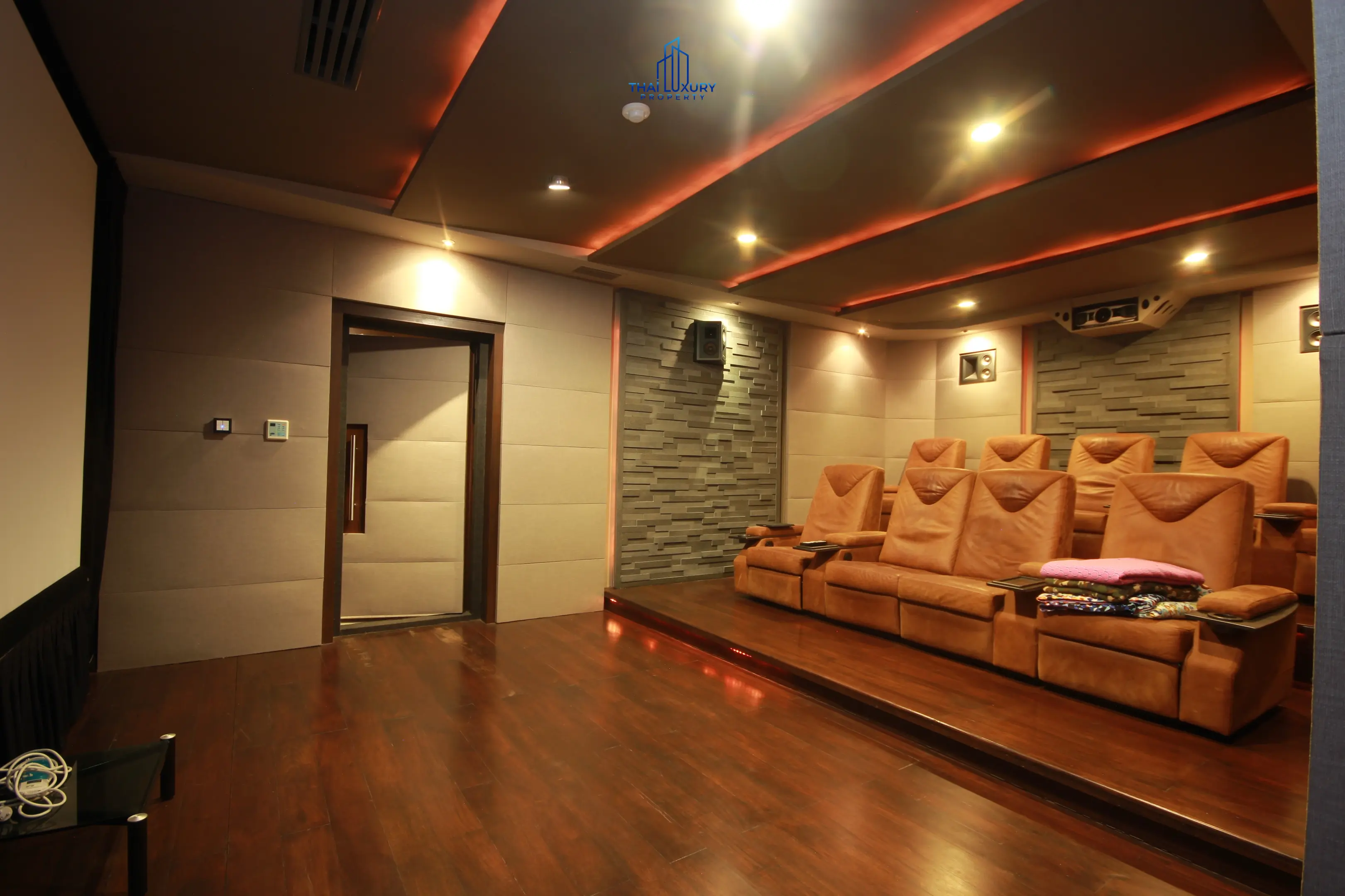 Spacious 9-Bedroom Modern Home with Pool and Garden in Cha-Am
