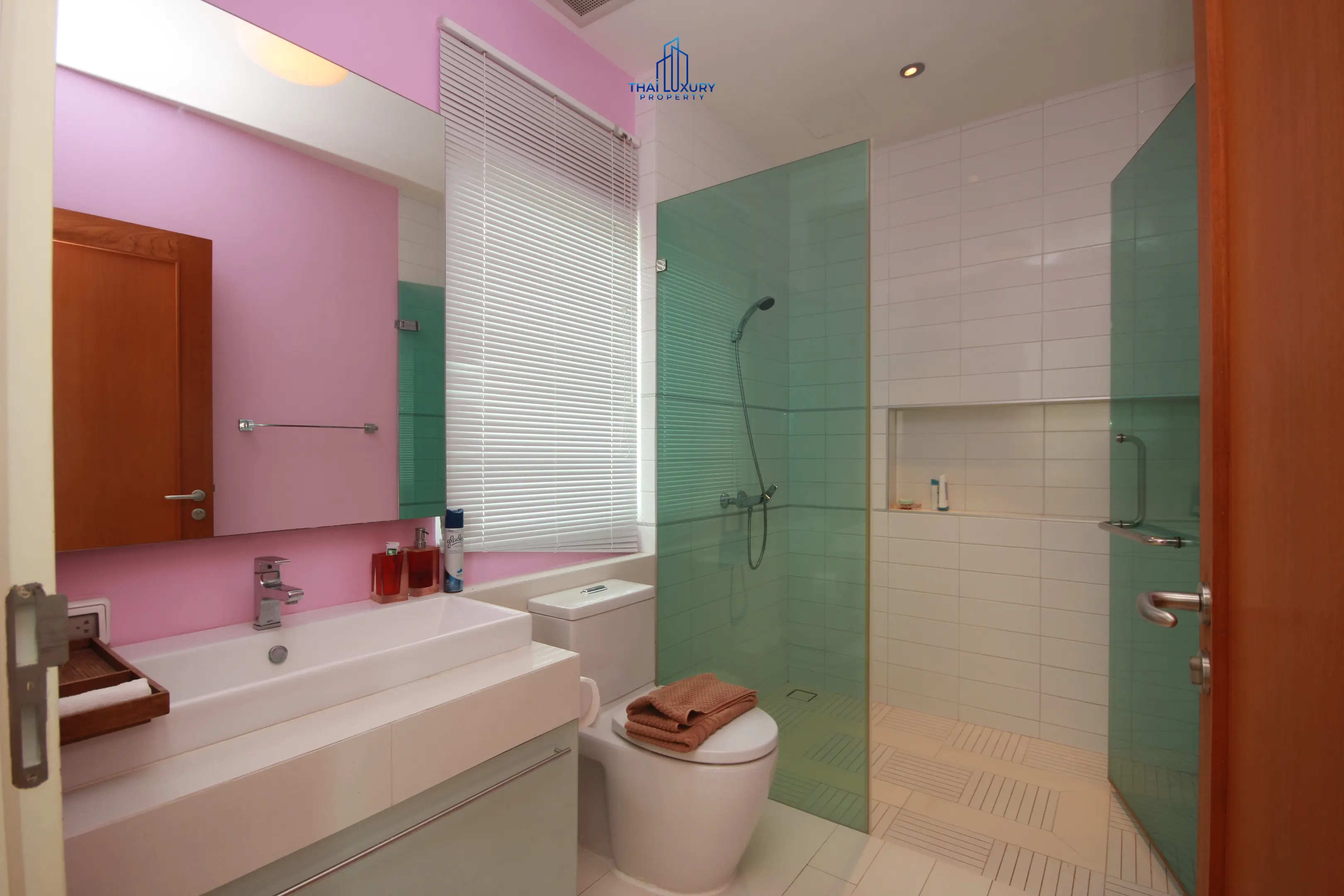 Spacious 9-Bedroom Modern Home with Pool and Garden in Cha-Am