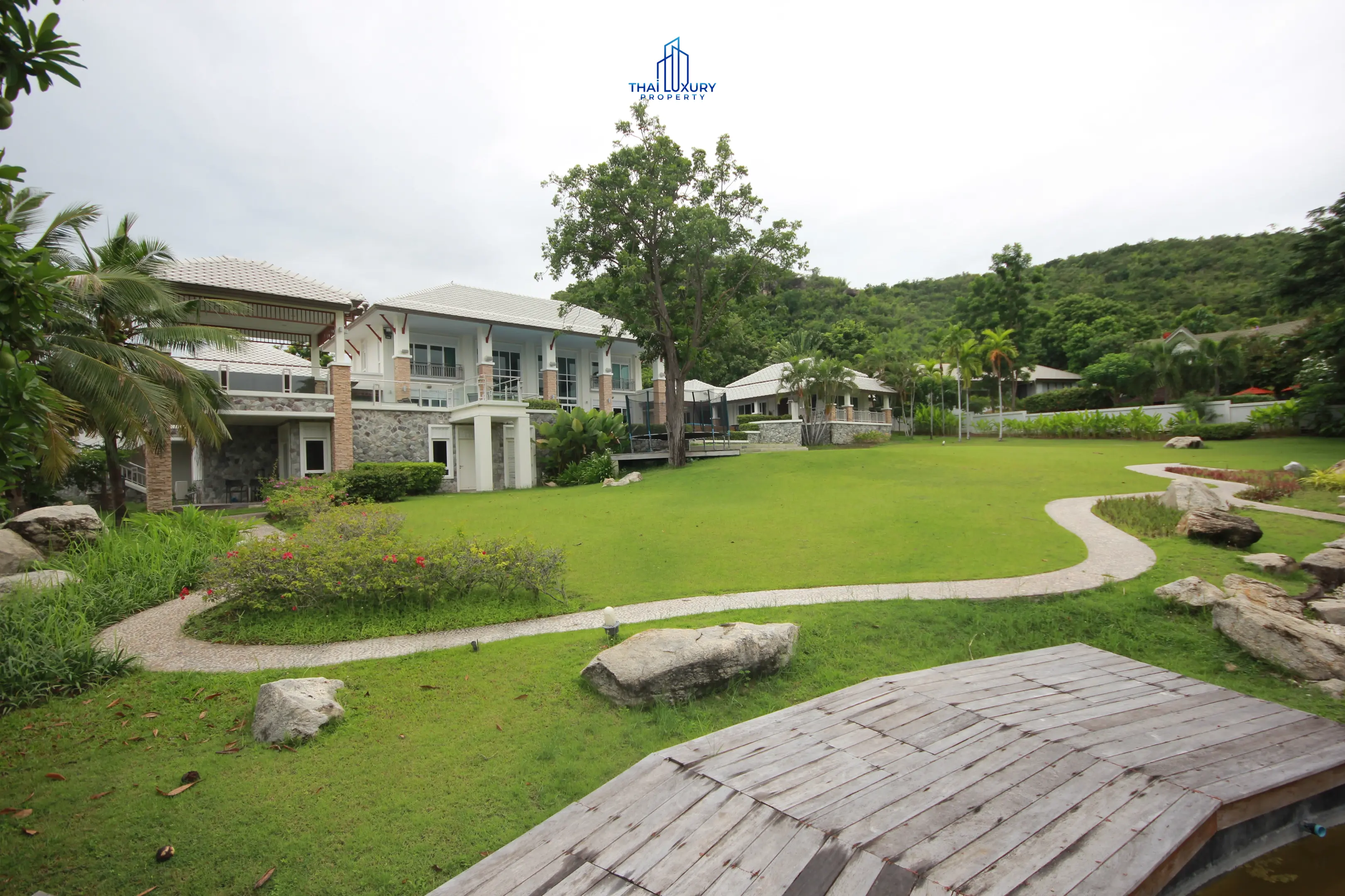 Spacious 9-Bedroom Modern Home with Pool and Garden in Cha-Am