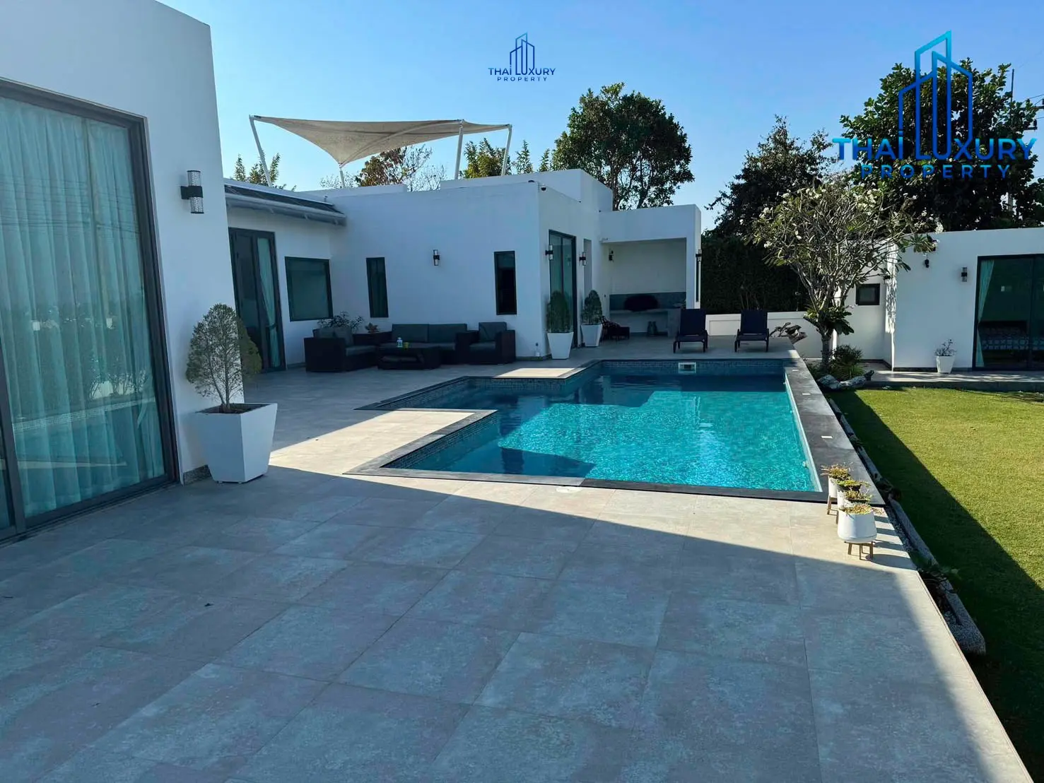 Modern 6 Bedroom Pool Villa at Sunset Views Hua Hin For Sale