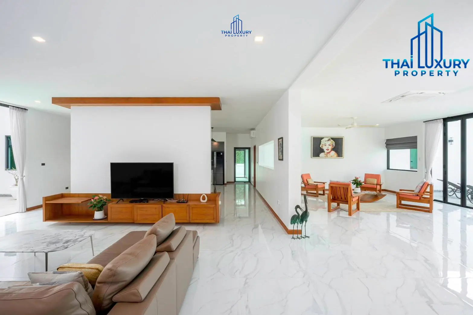 Modern 6 Bedroom Pool Villa at Sunset Views Hua Hin For Sale