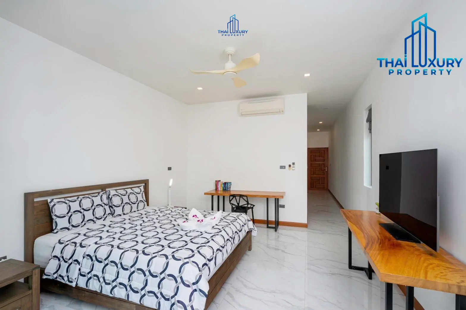 Modern 6 Bedroom Pool Villa at Sunset Views Hua Hin For Sale
