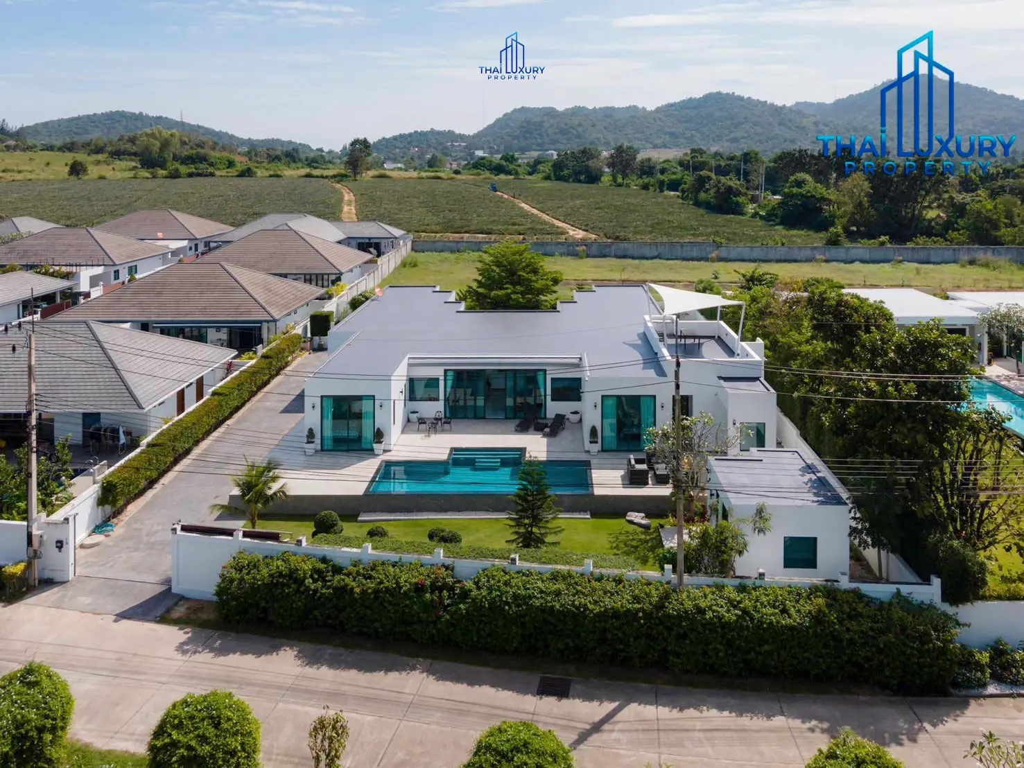 Modern 6 Bedroom Pool Villa at Sunset Views Hua Hin For Sale