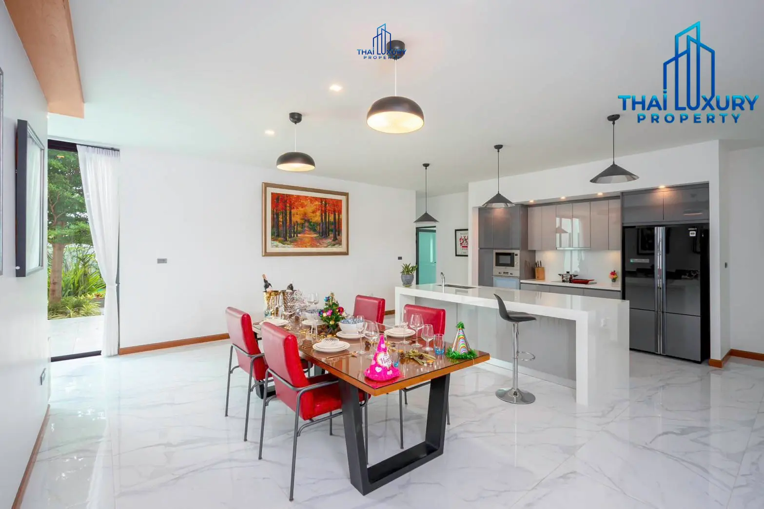Modern 6 Bedroom Pool Villa at Sunset Views Hua Hin For Sale
