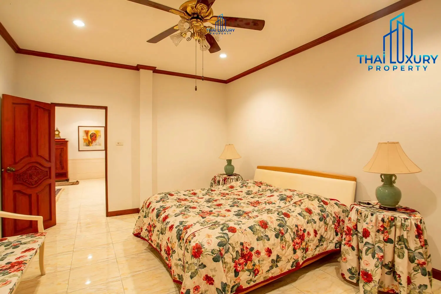 Luxury 2-Storey Pool Villa for Sale Prime Hua Hin City Center Location