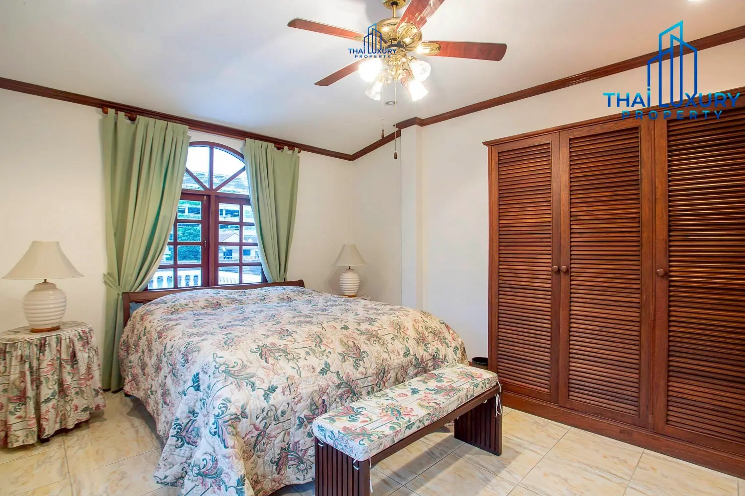 Luxury 2-Storey Pool Villa for Sale Prime Hua Hin City Center Location