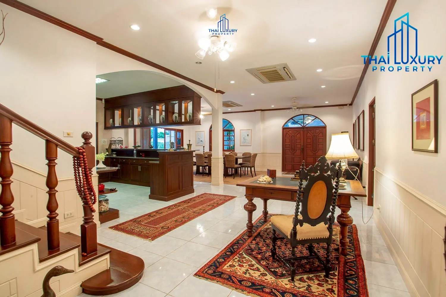 Luxury 2-Storey Pool Villa for Sale Prime Hua Hin City Center Location