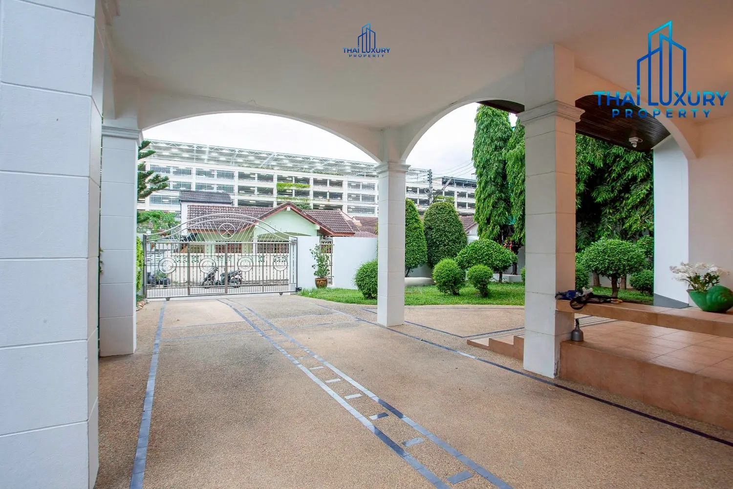Luxury 2-Storey Pool Villa for Sale Prime Hua Hin City Center Location