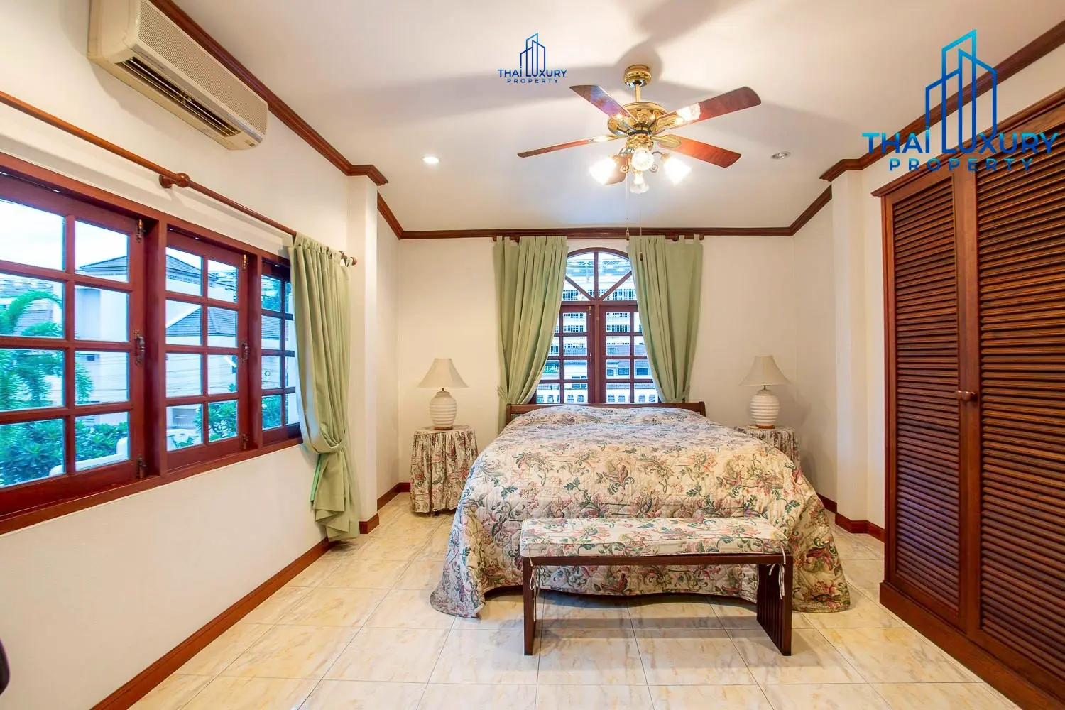 Luxury 2-Storey Pool Villa for Sale Prime Hua Hin City Center Location