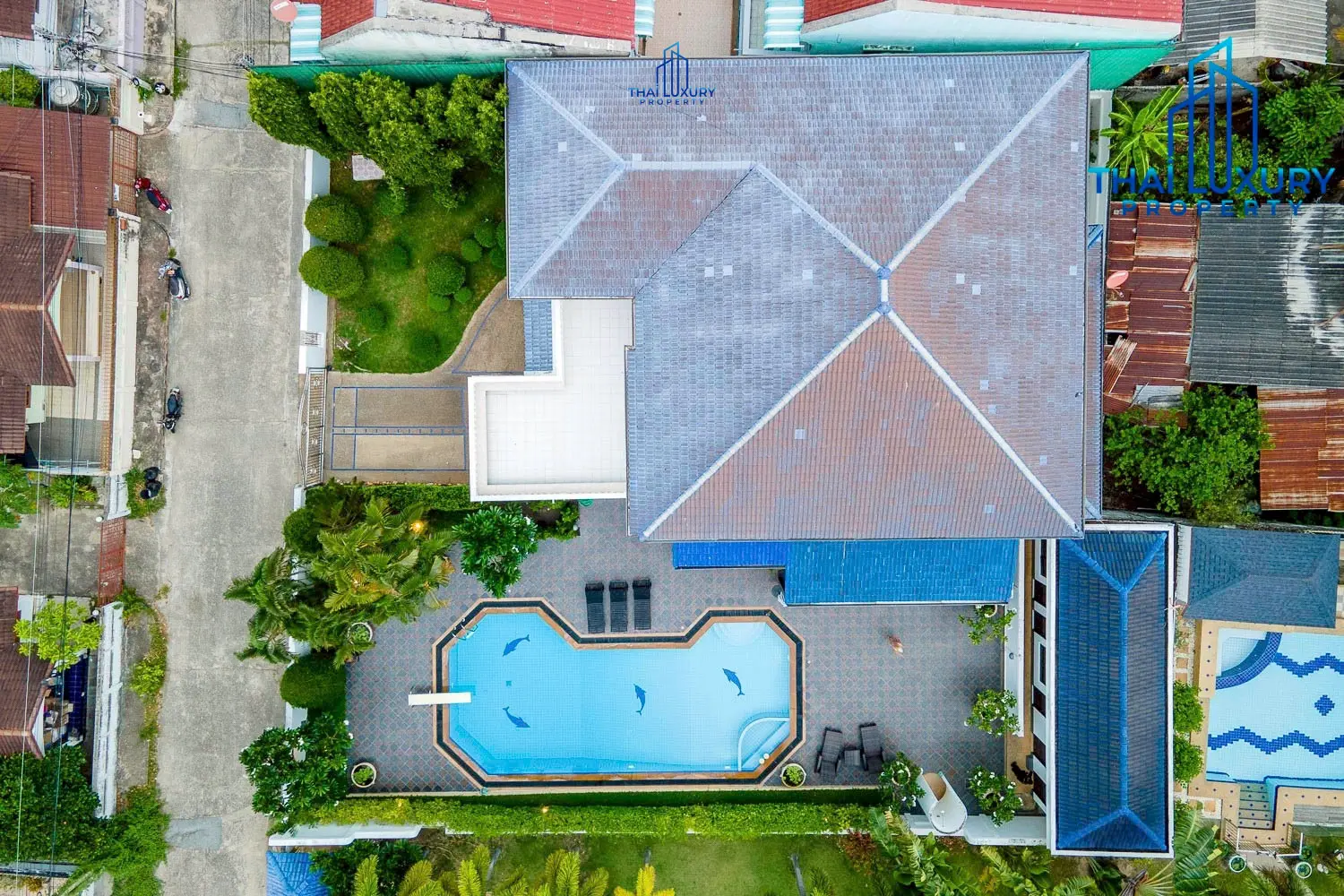 Luxury 2-Storey Pool Villa for Sale Prime Hua Hin City Center Location