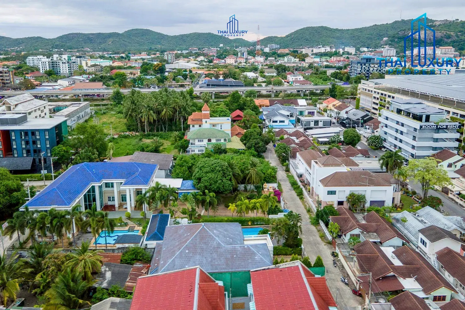 Luxury 2-Storey Pool Villa for Sale Prime Hua Hin City Center Location