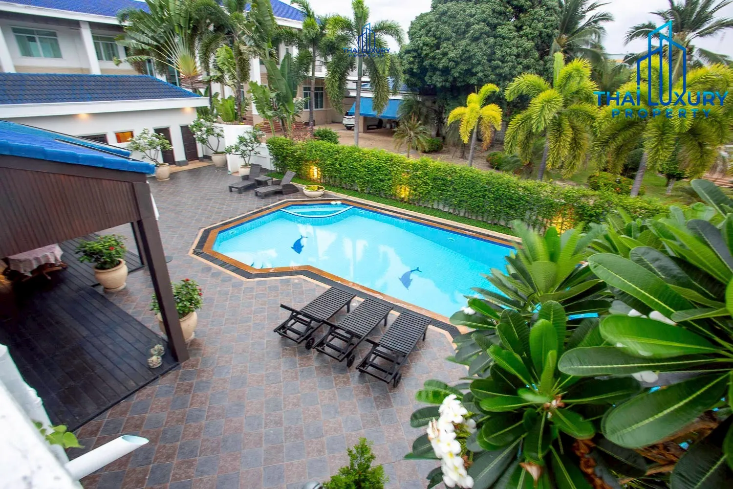 Luxury 2-Storey Pool Villa for Sale Prime Hua Hin City Center Location