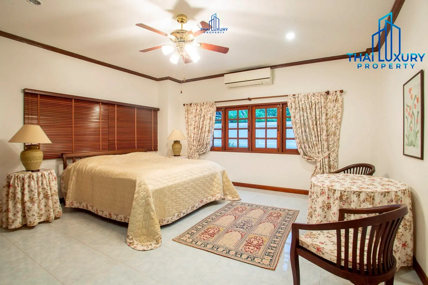 Luxury 2-Storey Pool Villa for Sale Prime Hua Hin City Center Location