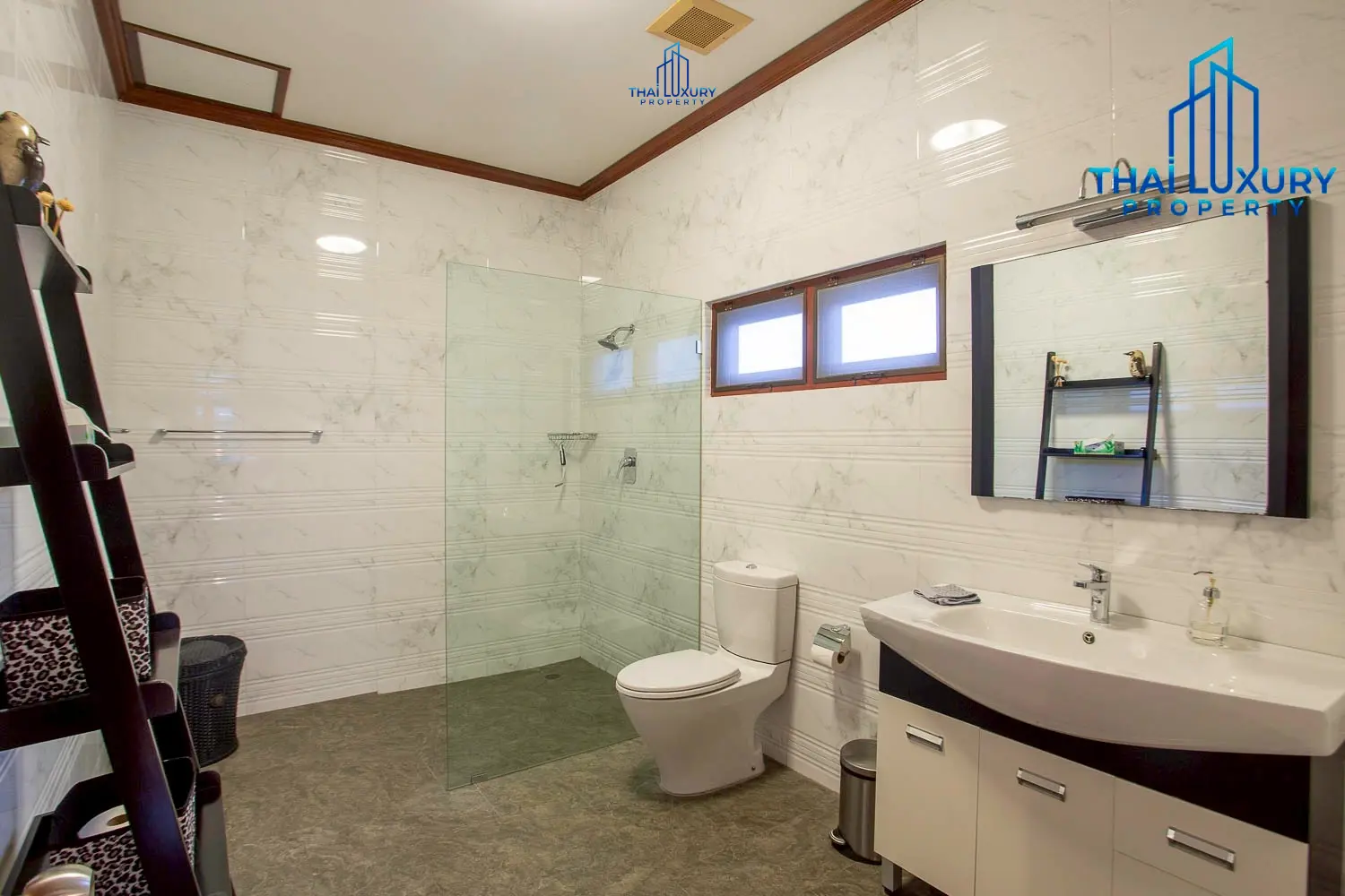 Luxury 2-Storey Pool Villa for Sale Prime Hua Hin City Center Location
