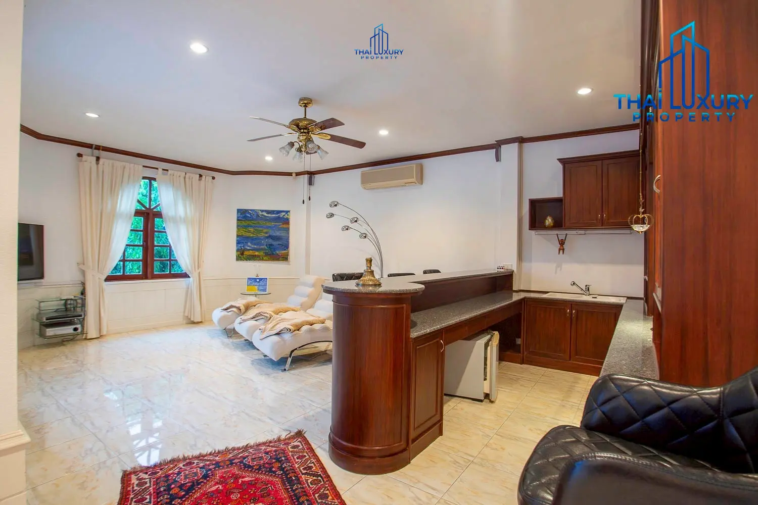 Luxury 2-Storey Pool Villa for Sale Prime Hua Hin City Center Location