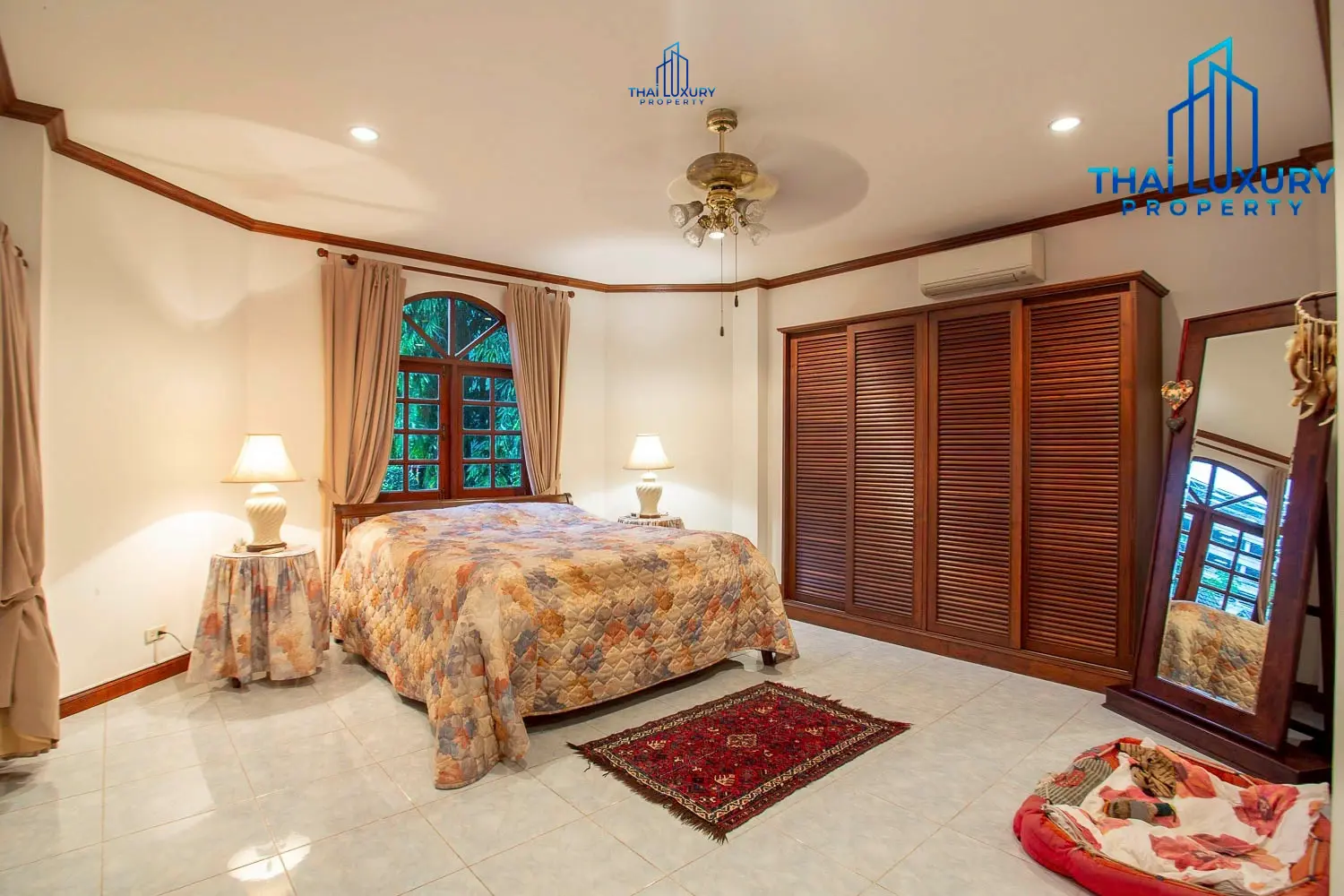 Luxury 2-Storey Pool Villa for Sale Prime Hua Hin City Center Location