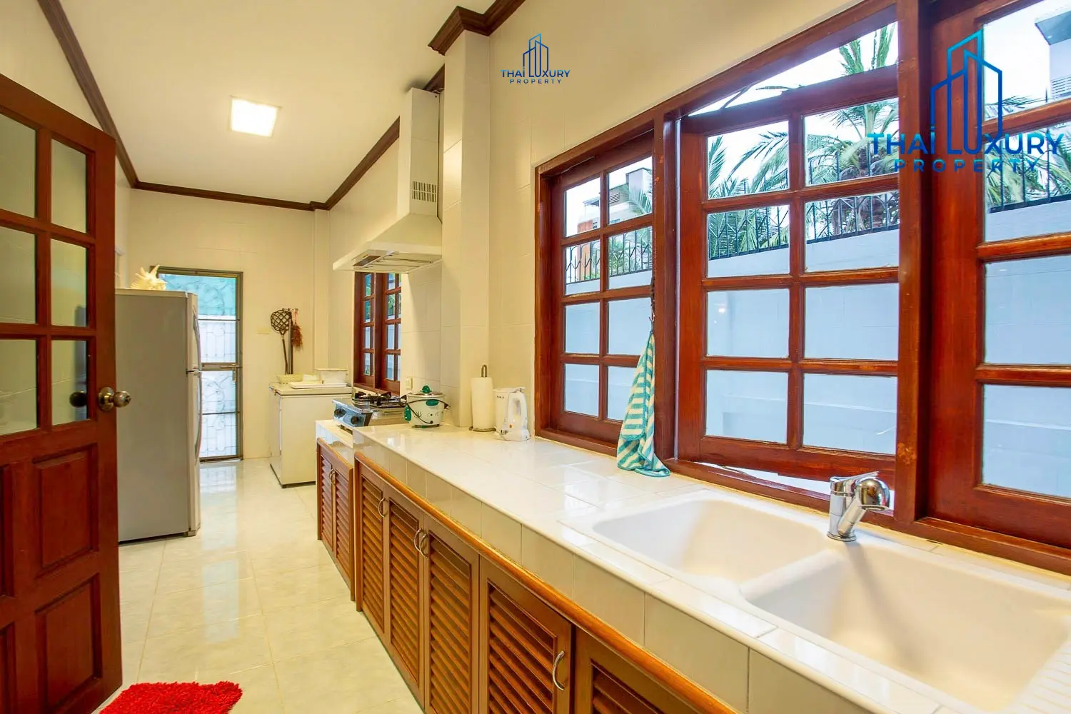 Luxury 2-Storey Pool Villa for Sale Prime Hua Hin City Center Location