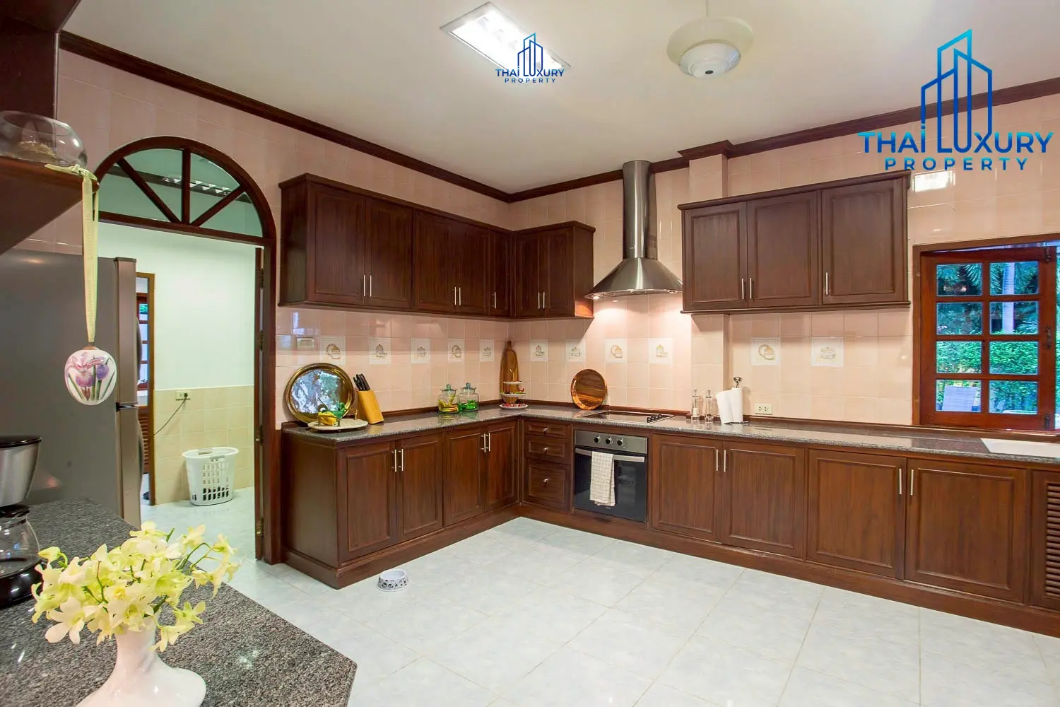 Luxury 2-Storey Pool Villa for Sale Prime Hua Hin City Center Location