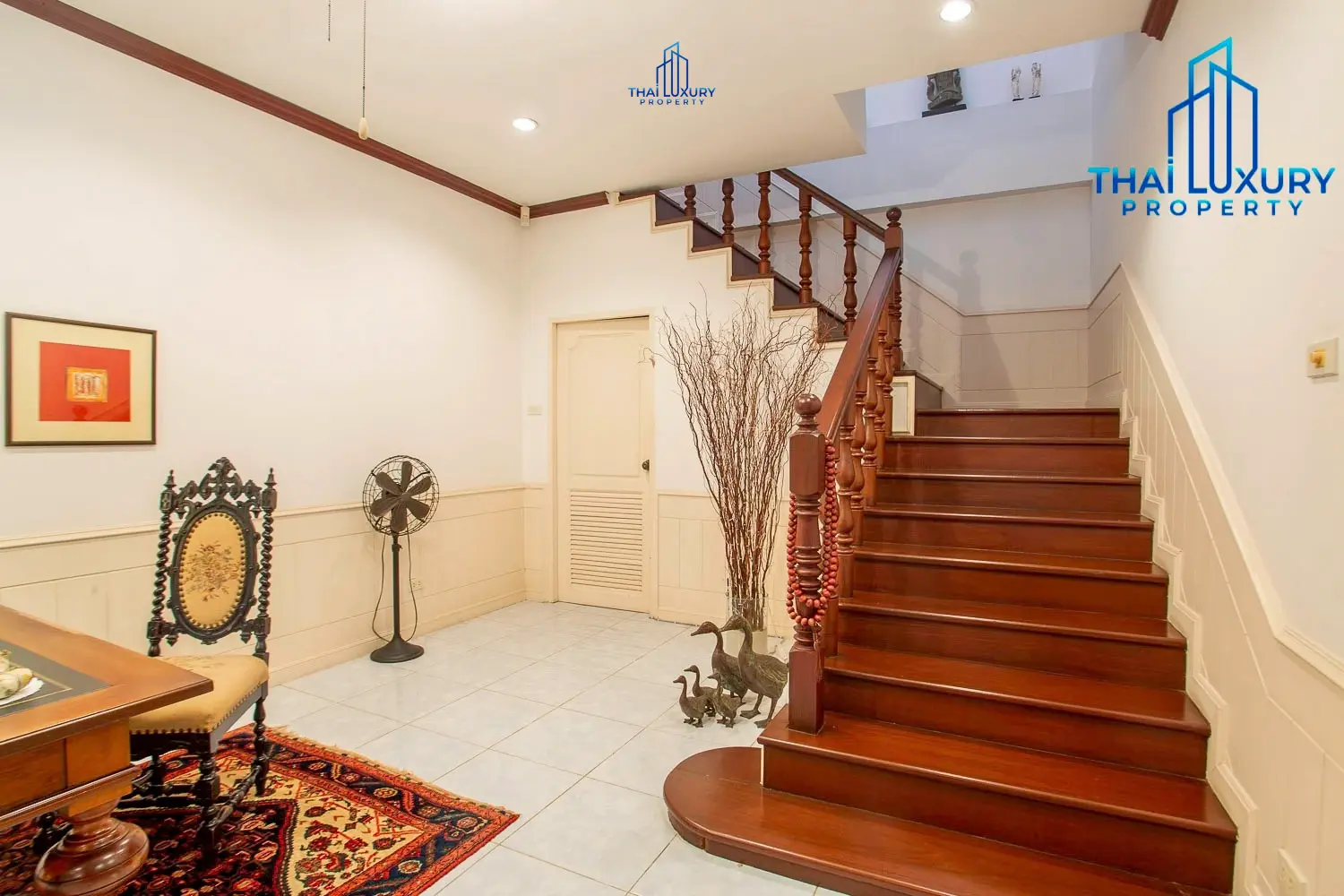 Luxury 2-Storey Pool Villa for Sale Prime Hua Hin City Center Location