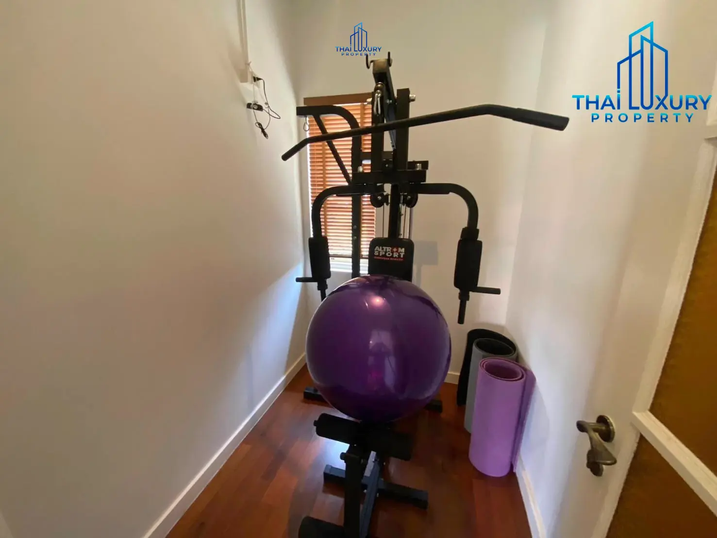 Grand & Luxurious 7-Bedroom Mansion on 2 Rai for Rent or Sale – Soi 116, Hua Hin