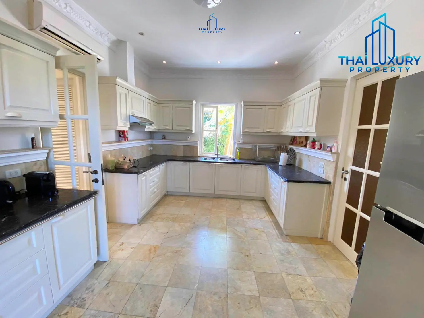 Grand & Luxurious 7-Bedroom Mansion on 2 Rai for Rent or Sale – Soi 116, Hua Hin