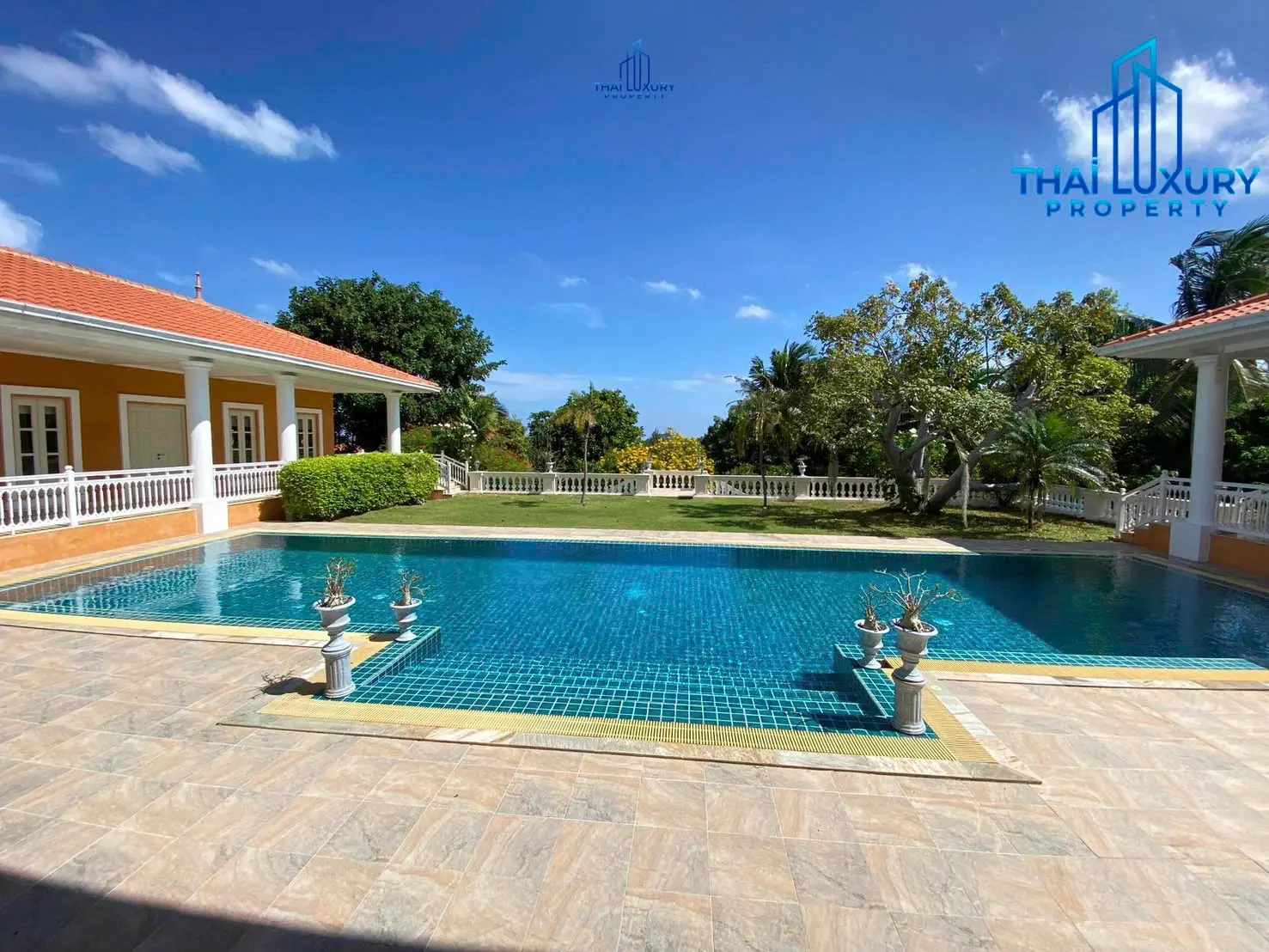 Grand & Luxurious 7-Bedroom Mansion on 2 Rai for Rent or Sale – Soi 116, Hua Hin