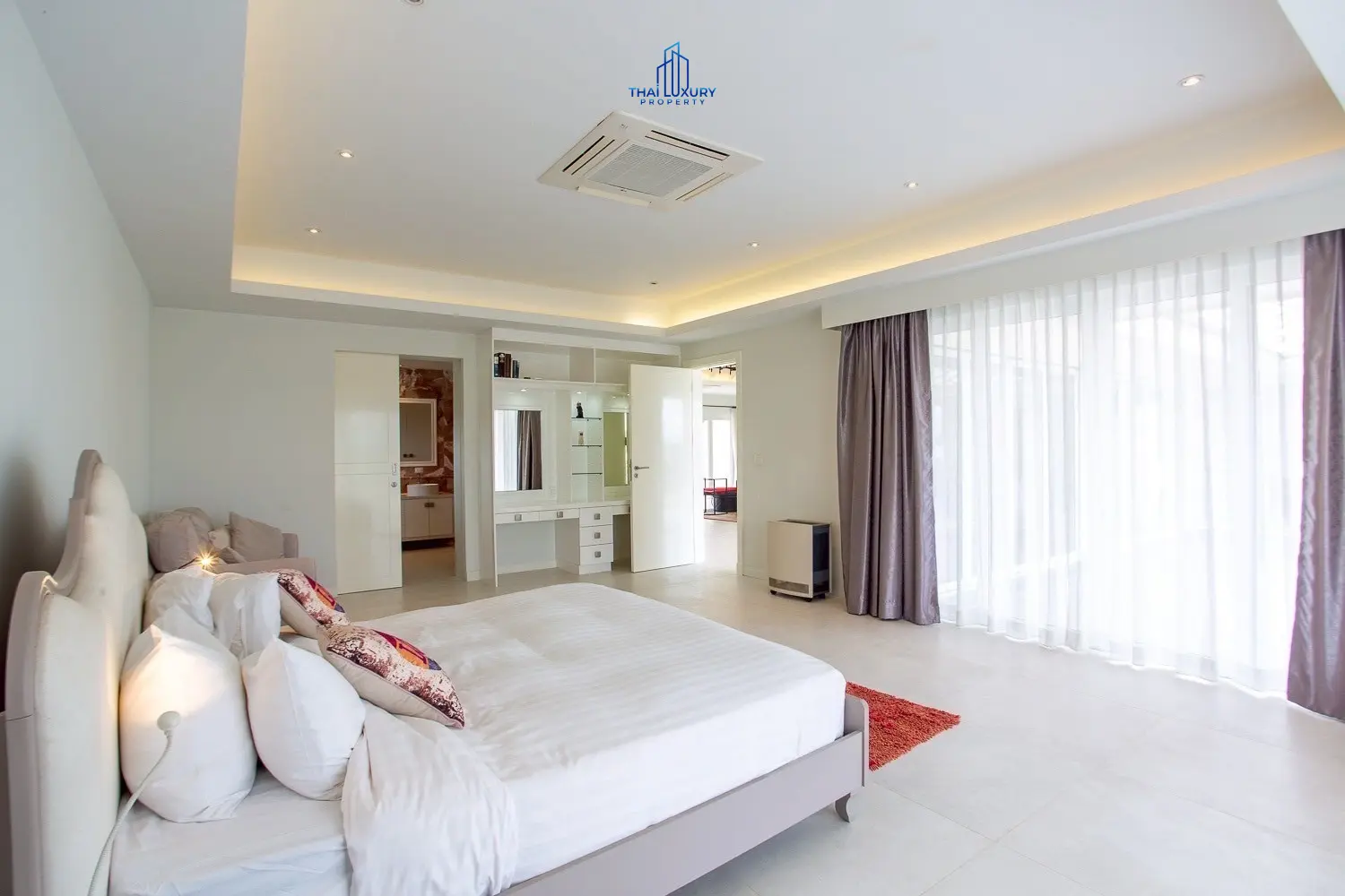 Luxury 2-Storey 4 Bedrooms Pool Villa At Black Mountain Golf Course Hua Hin For Sale and Rent