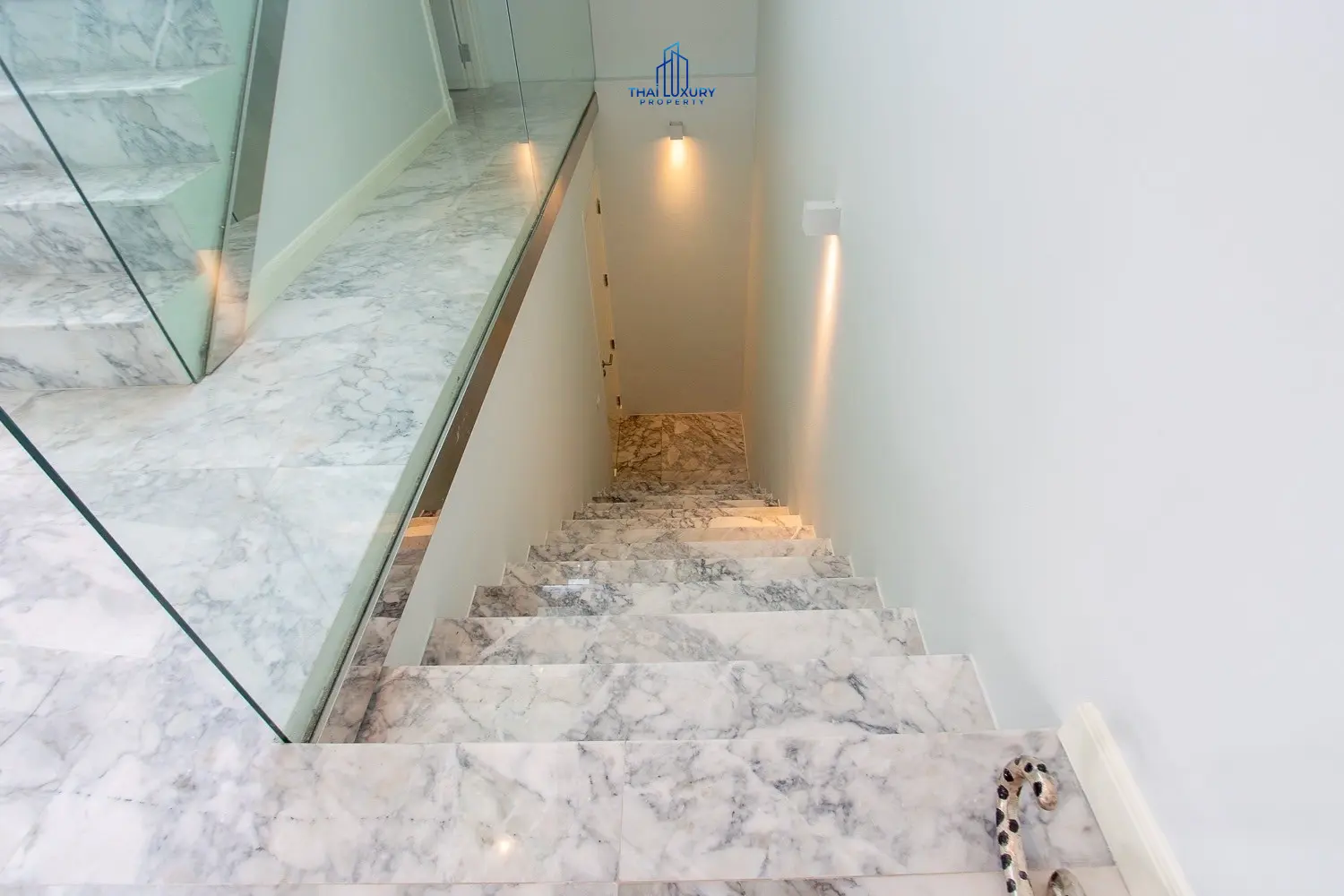Luxury 2-Storey 4 Bedrooms Pool Villa At Black Mountain Golf Course Hua Hin For Sale and Rent