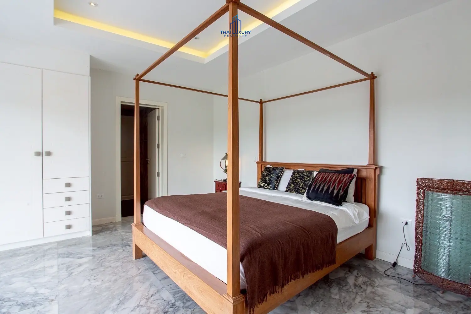 Luxury 2-Storey 4 Bedrooms Pool Villa At Black Mountain Golf Course Hua Hin For Sale and Rent