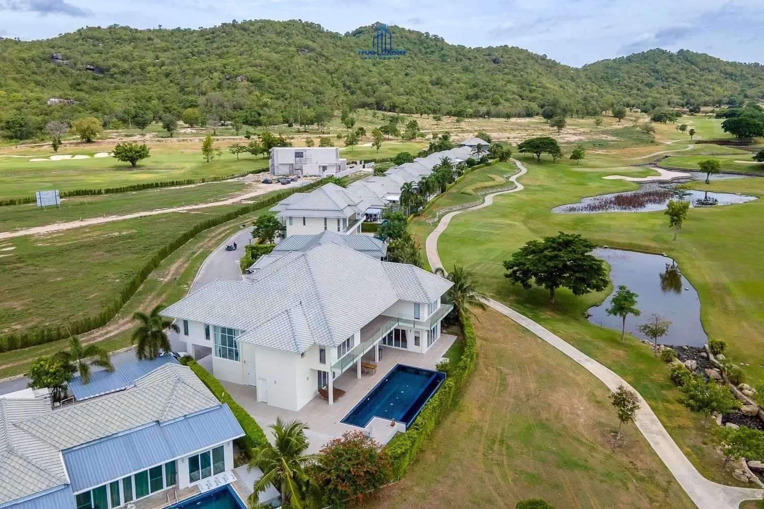 Luxury 2-Storey 4 Bedrooms Pool Villa At Black Mountain Golf Course Hua Hin For Sale and Rent