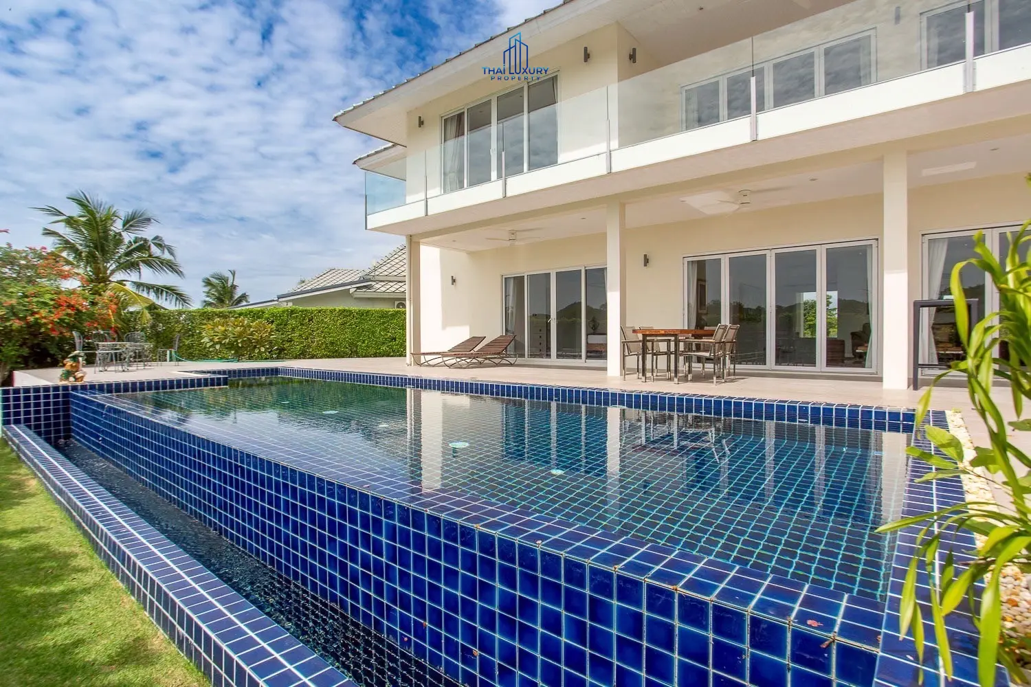 Luxury 2-Storey 4 Bedrooms Pool Villa At Black Mountain Golf Course Hua Hin For Sale and Rent