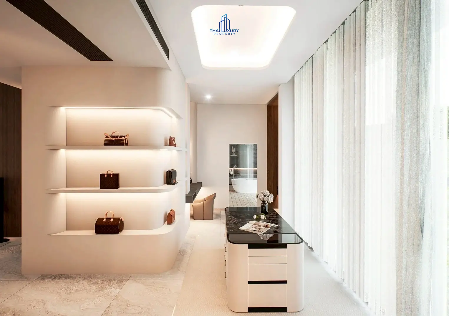 วิลล่าหรู 3 ชั้น 6 ห้องนอน พร้อมสระว่ายน้ำ ที่ Cherina Luxury Pool Villa หัวหิน