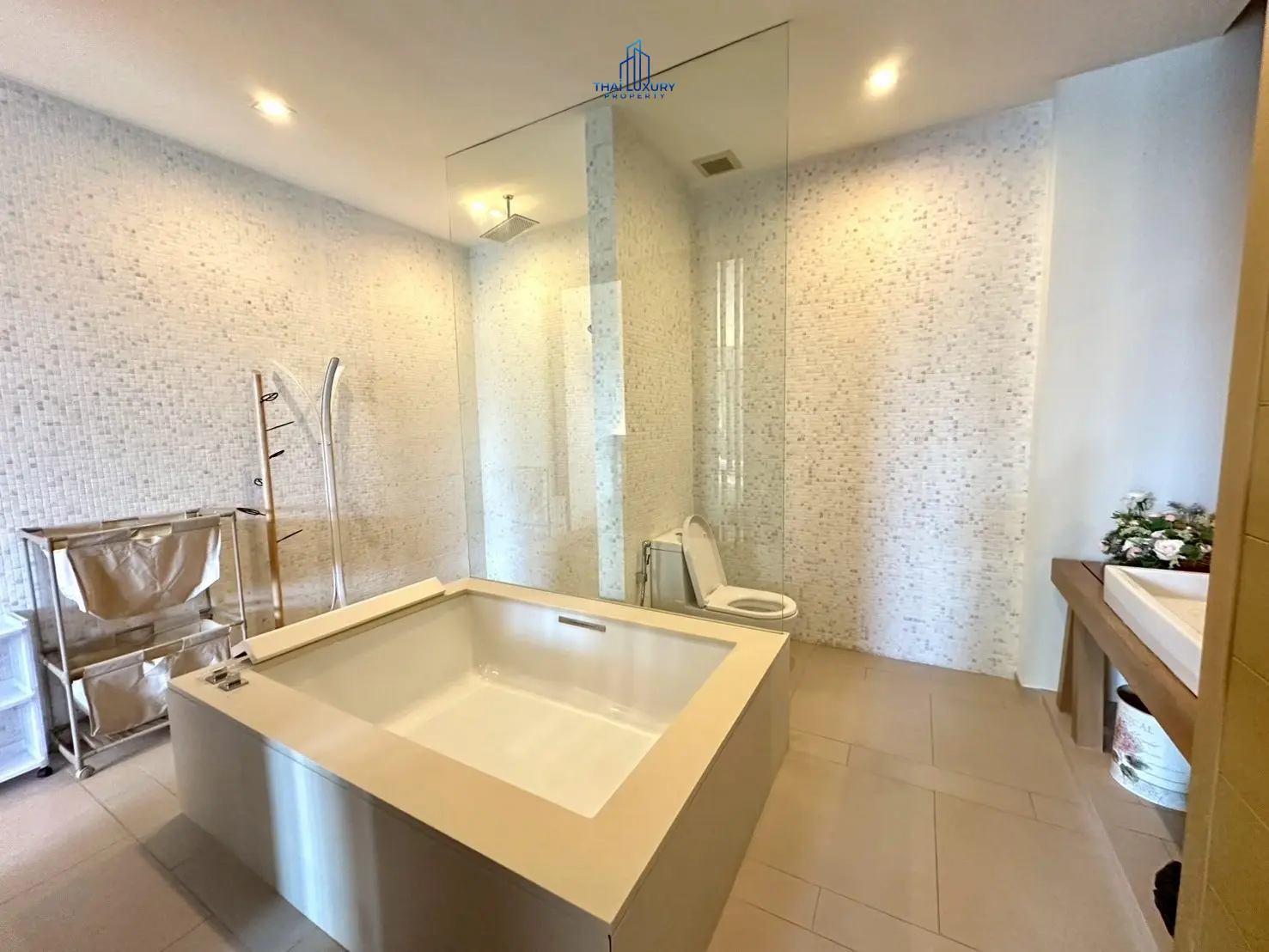  Luxury 3 Bedrooms Condominium with Sea View for Sale at Ocas Hua Hin