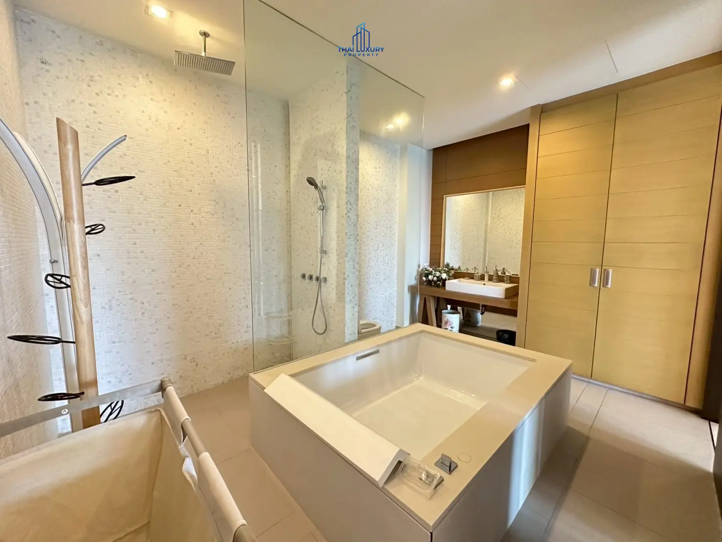  Luxury 3 Bedrooms Condominium with Sea View for Sale at Ocas Hua Hin