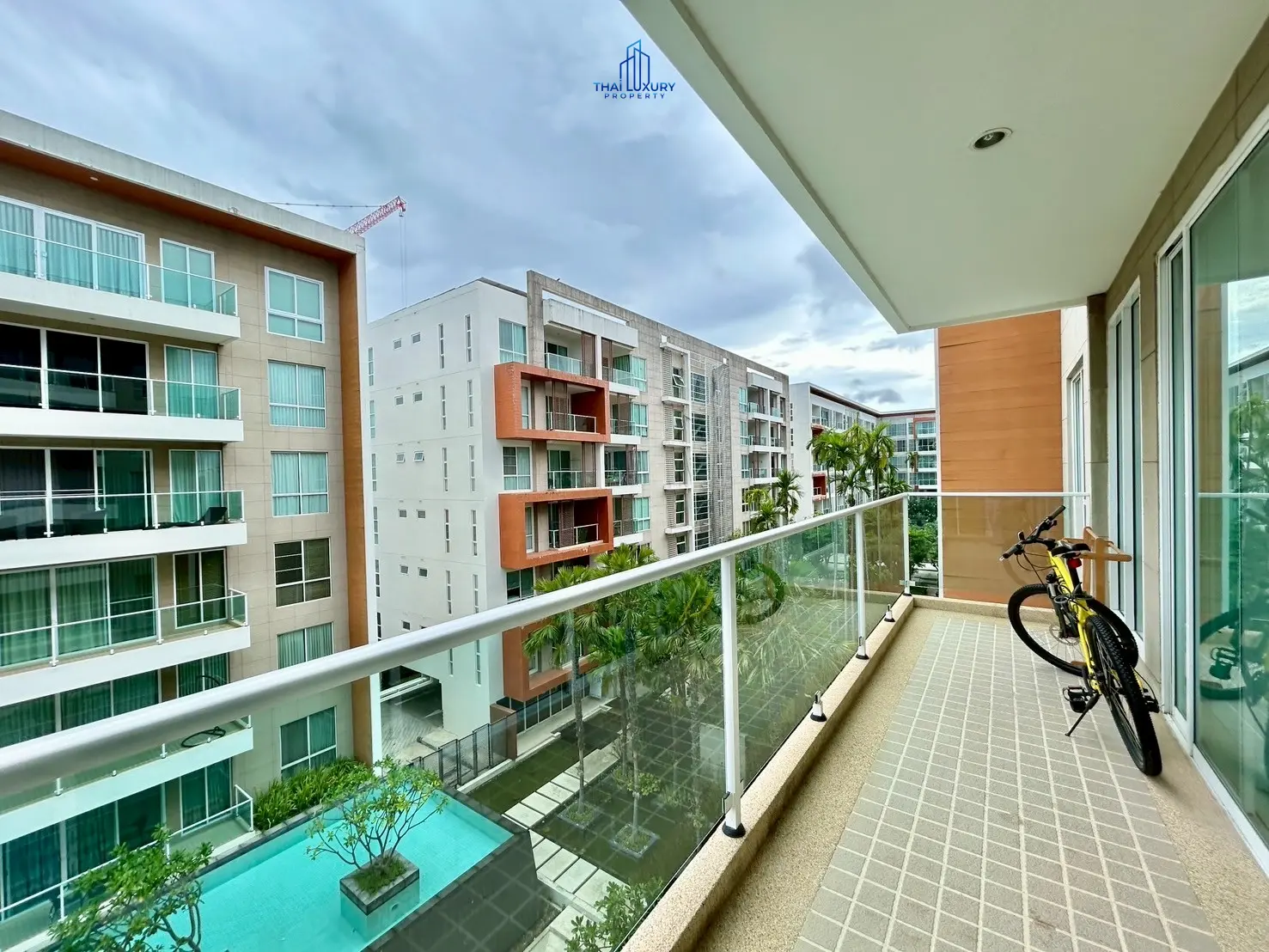 ขายคอนโดหรู 3 ห้องนอน ที่ The Breeze หัวหิน