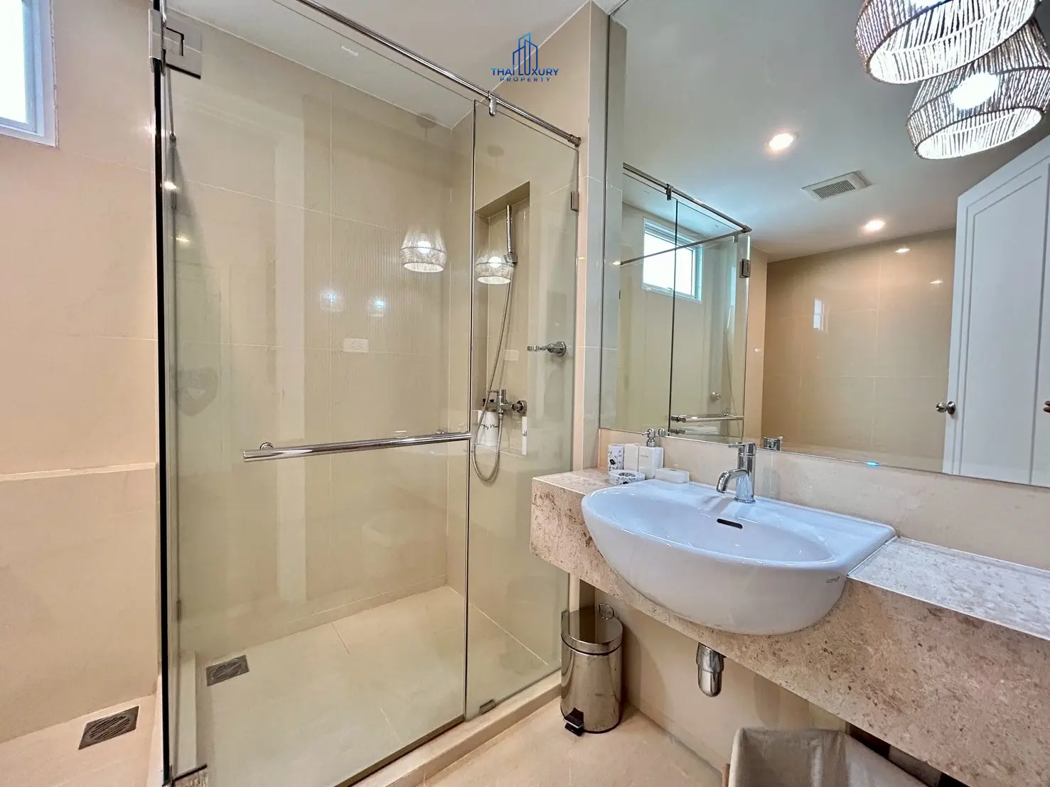 ขายคอนโดหรู 3 ห้องนอน ที่ The Breeze หัวหิน