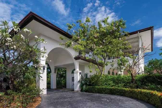 Belvida Estates : Luxury 6 Bedroom Pool Villa