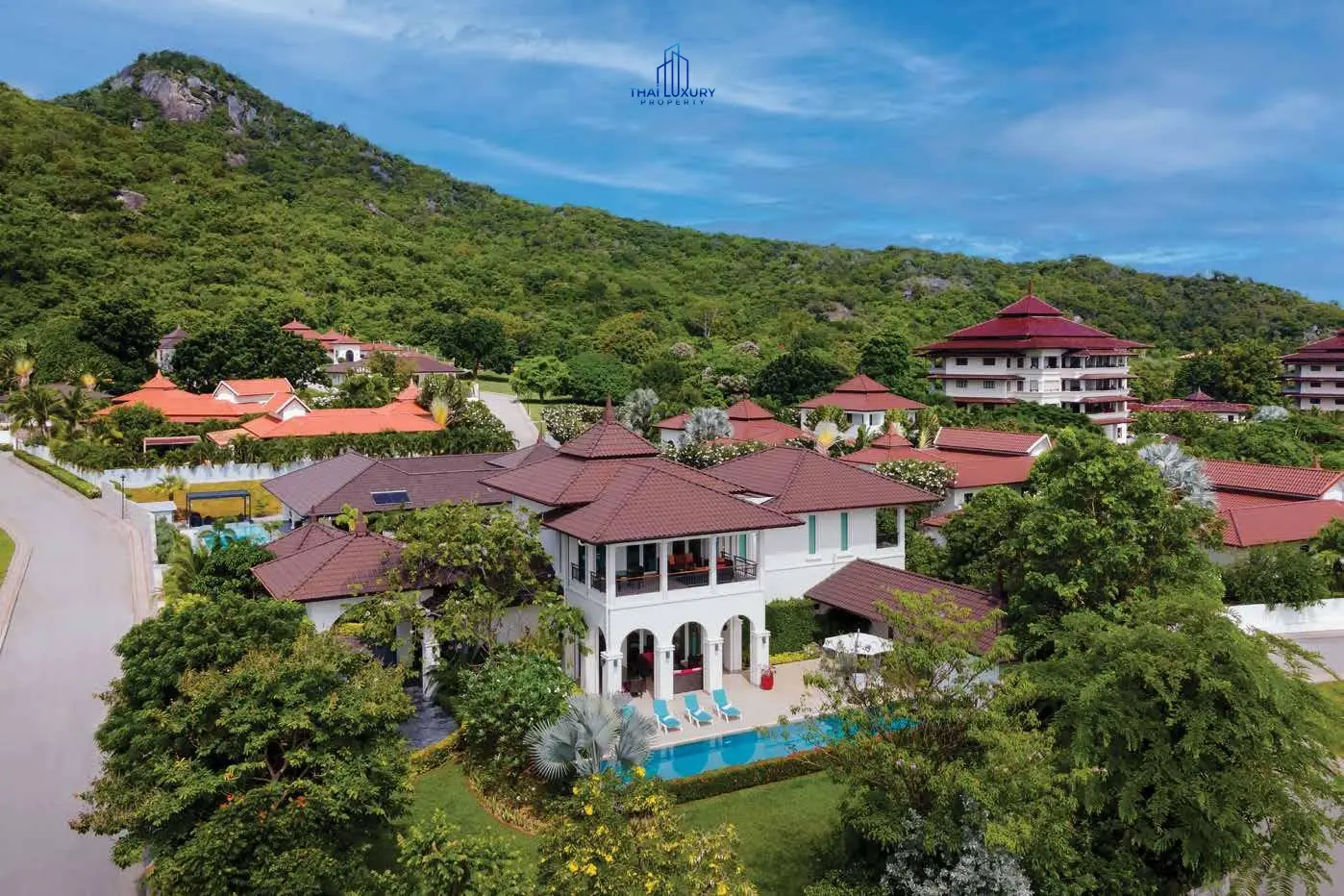 Belvida Estates : Luxury 6 Bedroom Pool Villa