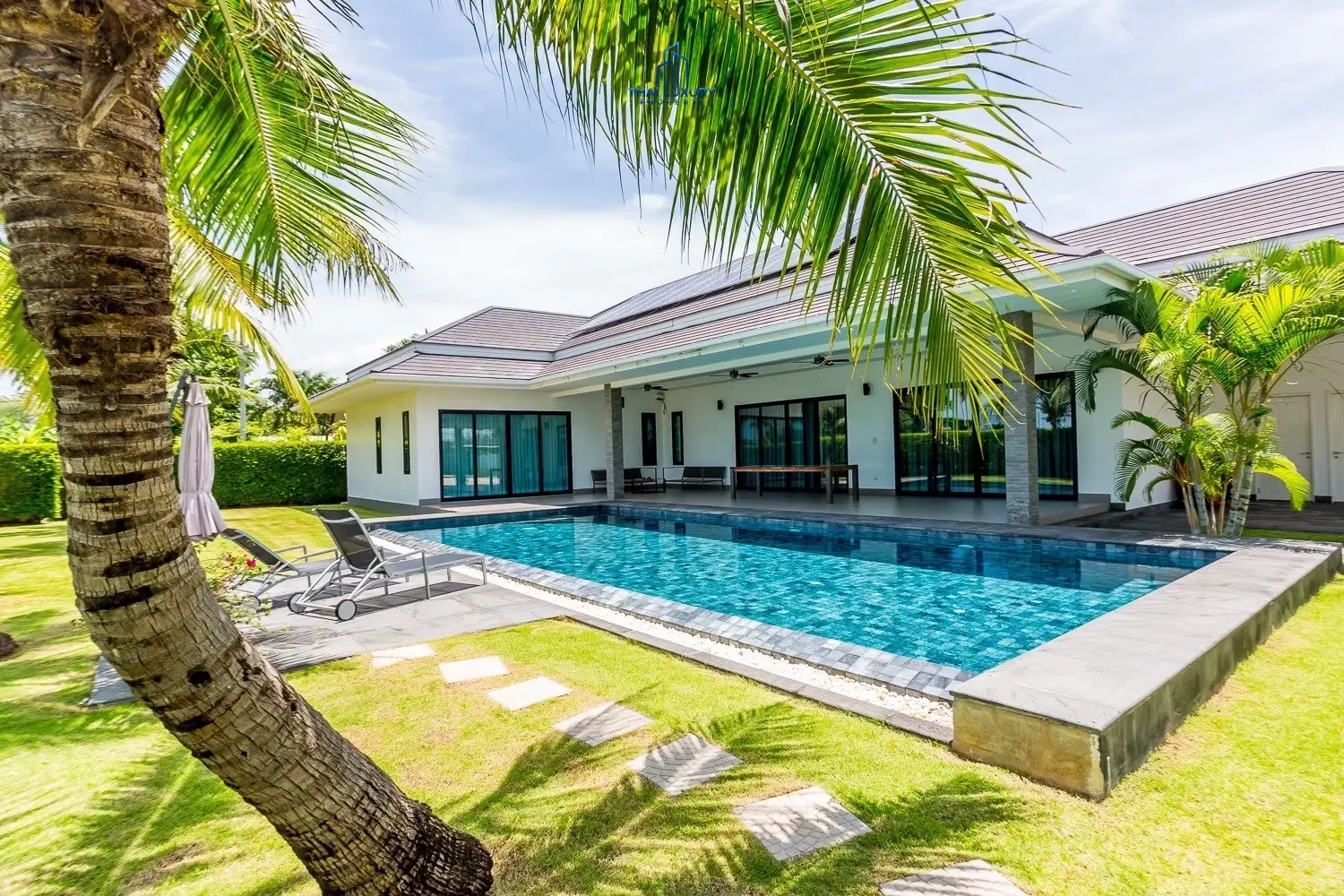 Modern Luxury 3 Bedrooms Villa With Pool For Sale At The Clouds Hua Hin