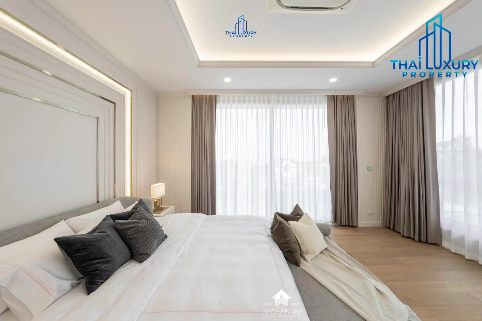 Luxury Modern 5 Bathrooms Pool Villa in Hua Hin – For Sale