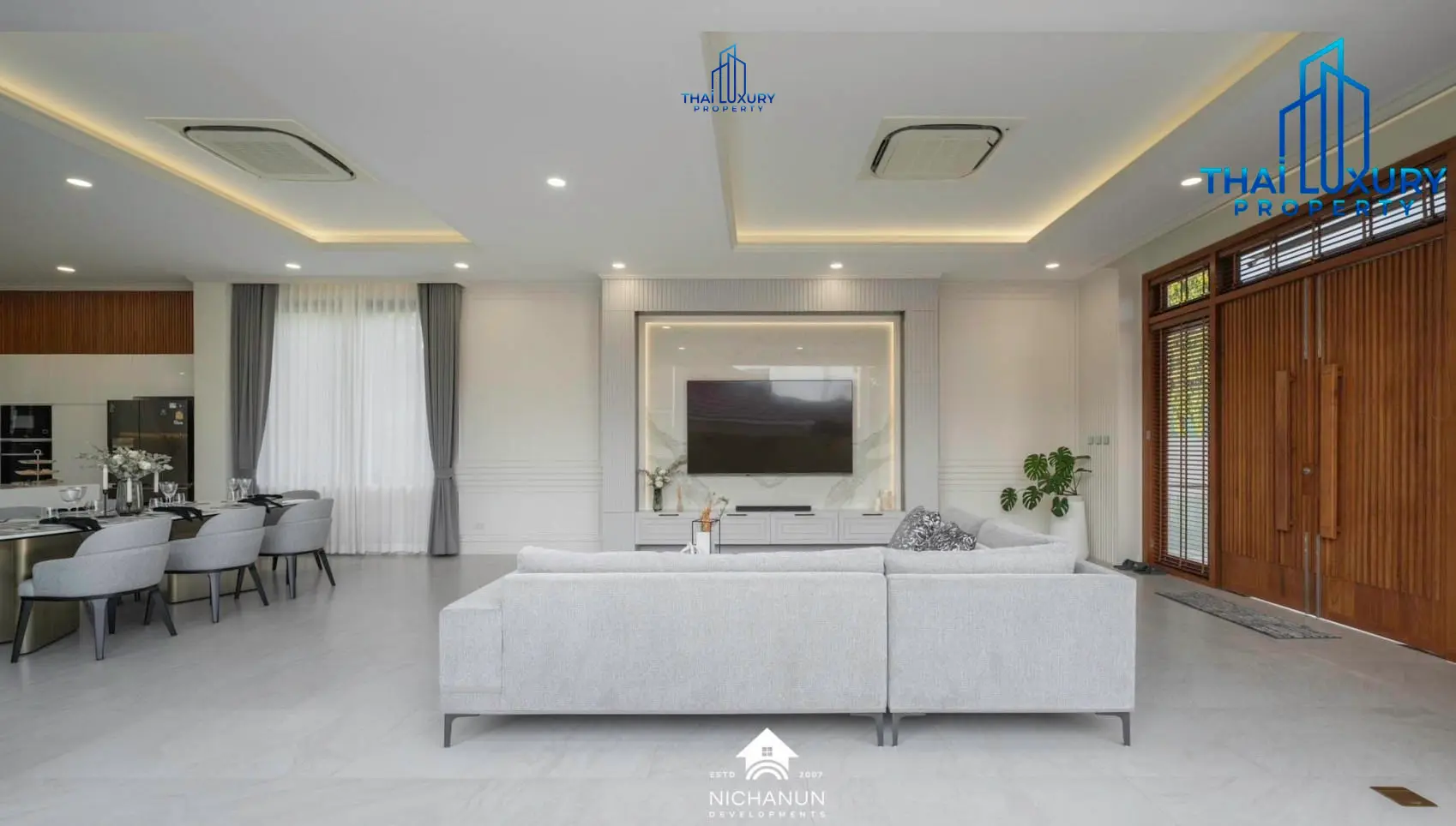 Luxury Modern 5 Bathrooms Pool Villa in Hua Hin – For Sale