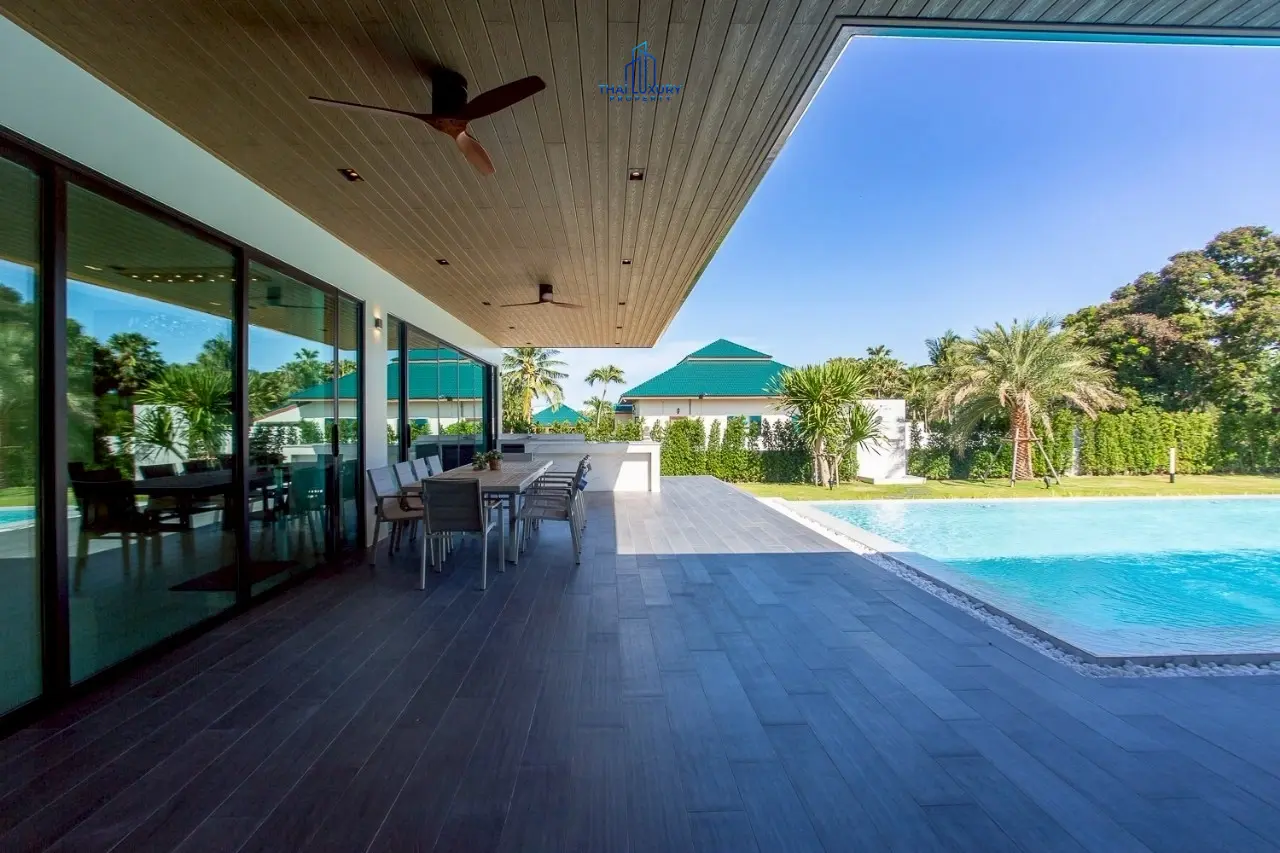 Prestige Luxury & Modern Pool Villa at Palm Hills Golf Course – For Sale